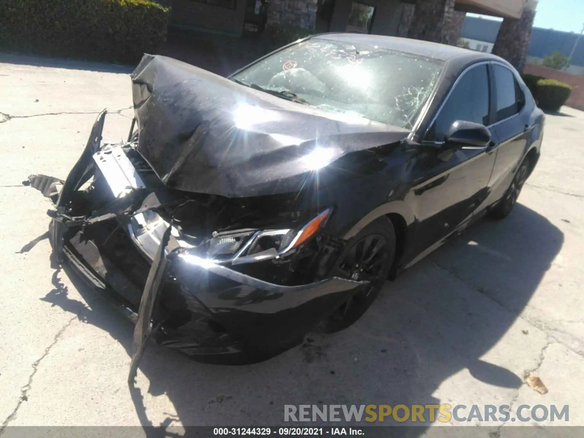 2 Photograph of a damaged car 4T1L11AK1LU324924 TOYOTA CAMRY 2020