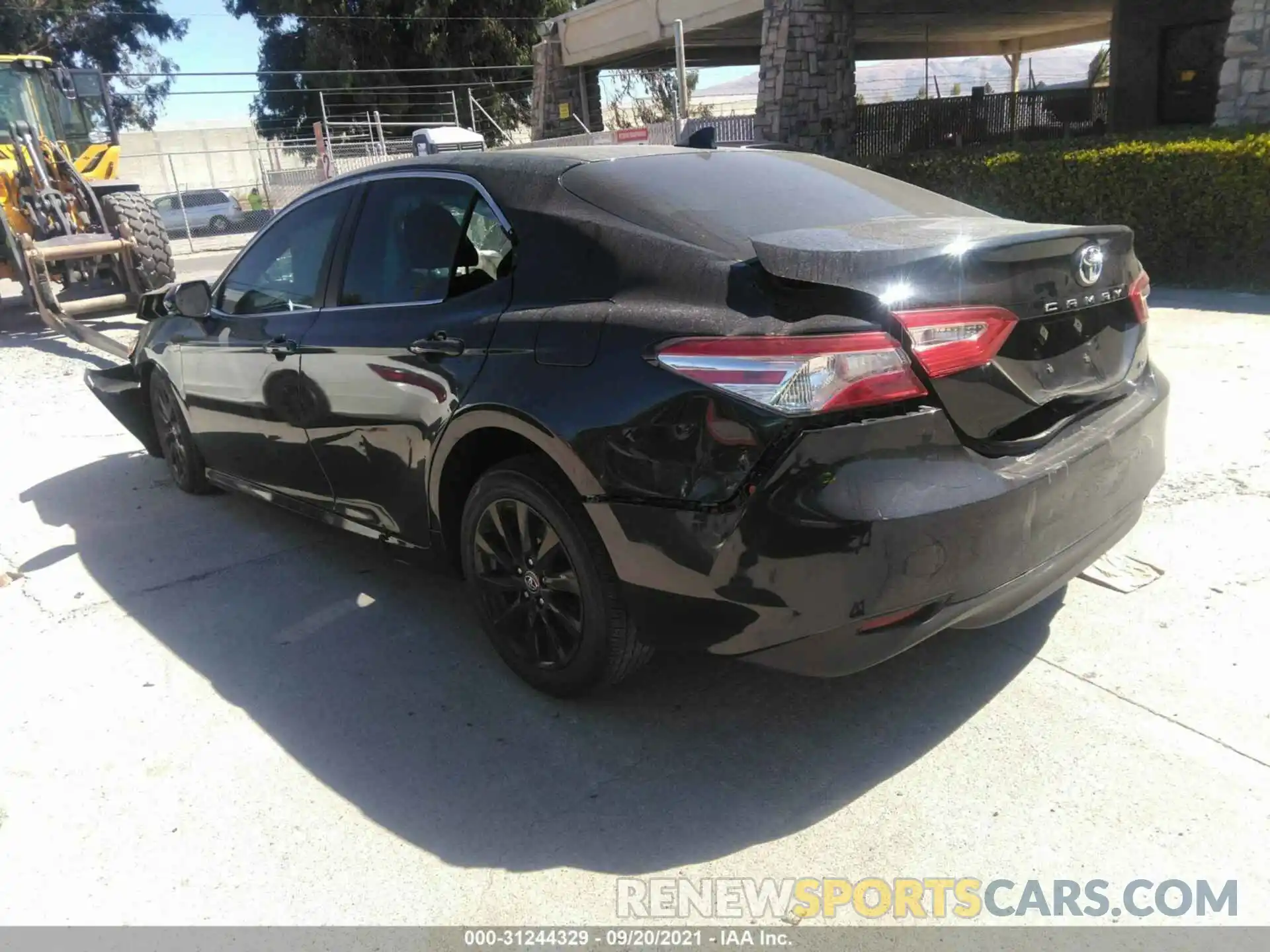 3 Photograph of a damaged car 4T1L11AK1LU324924 TOYOTA CAMRY 2020