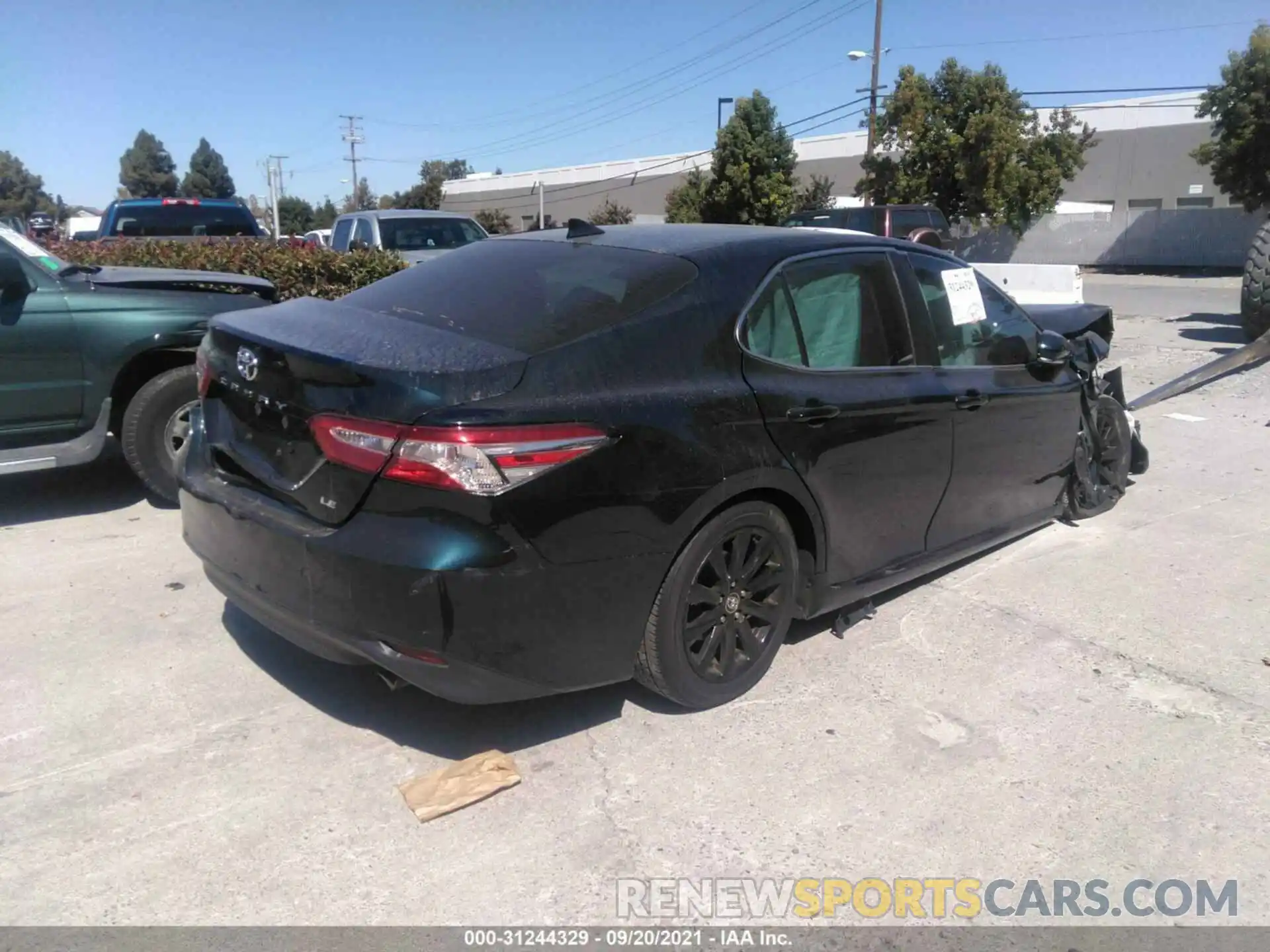 4 Photograph of a damaged car 4T1L11AK1LU324924 TOYOTA CAMRY 2020