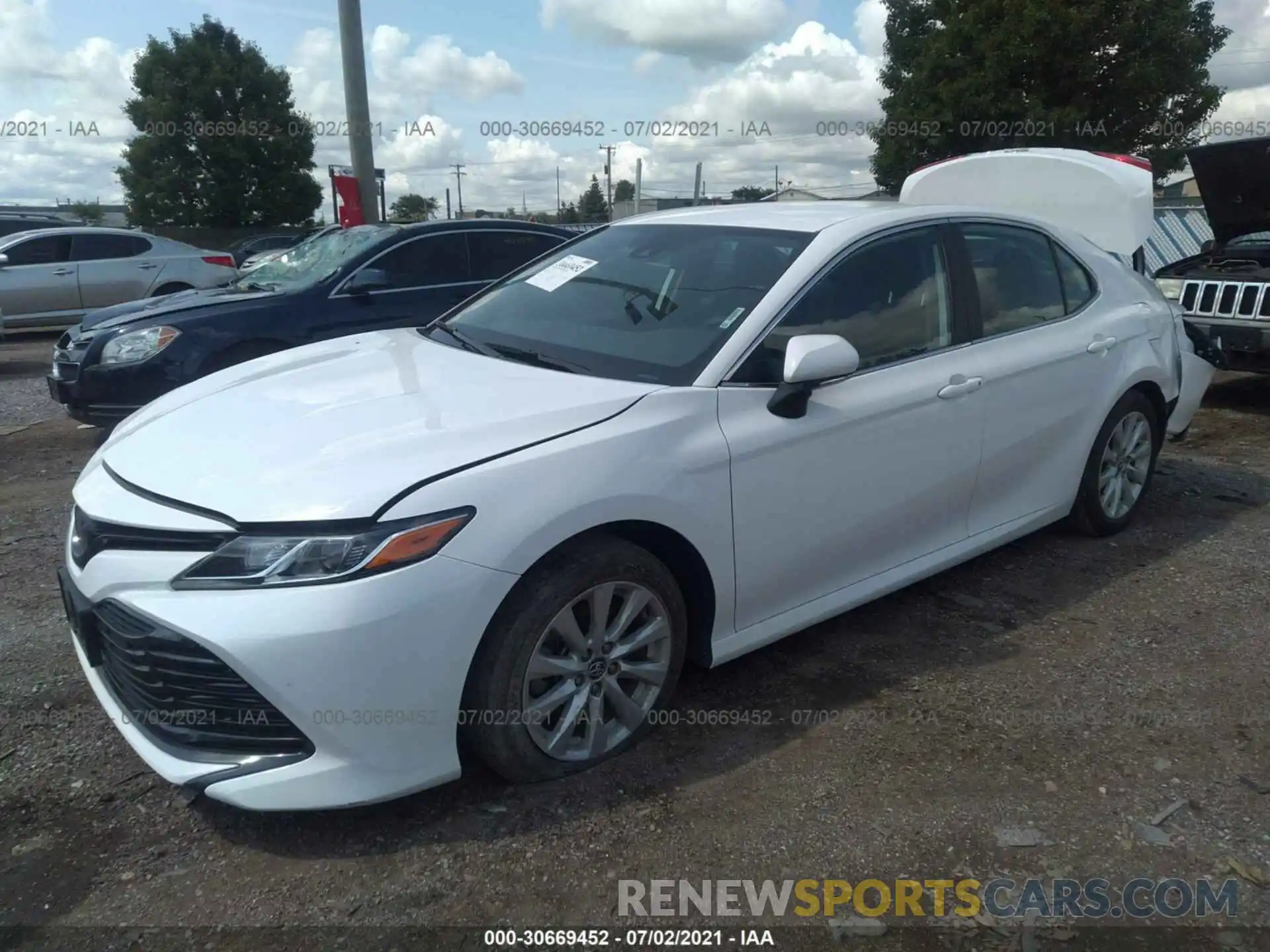 2 Photograph of a damaged car 4T1L11AK2LU871880 TOYOTA CAMRY 2020