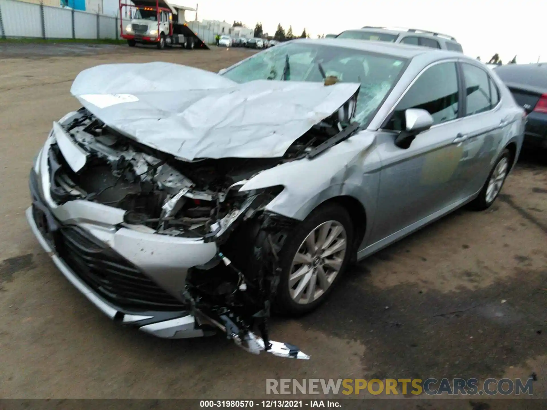 2 Photograph of a damaged car 4T1L11AK2LU931205 TOYOTA CAMRY 2020