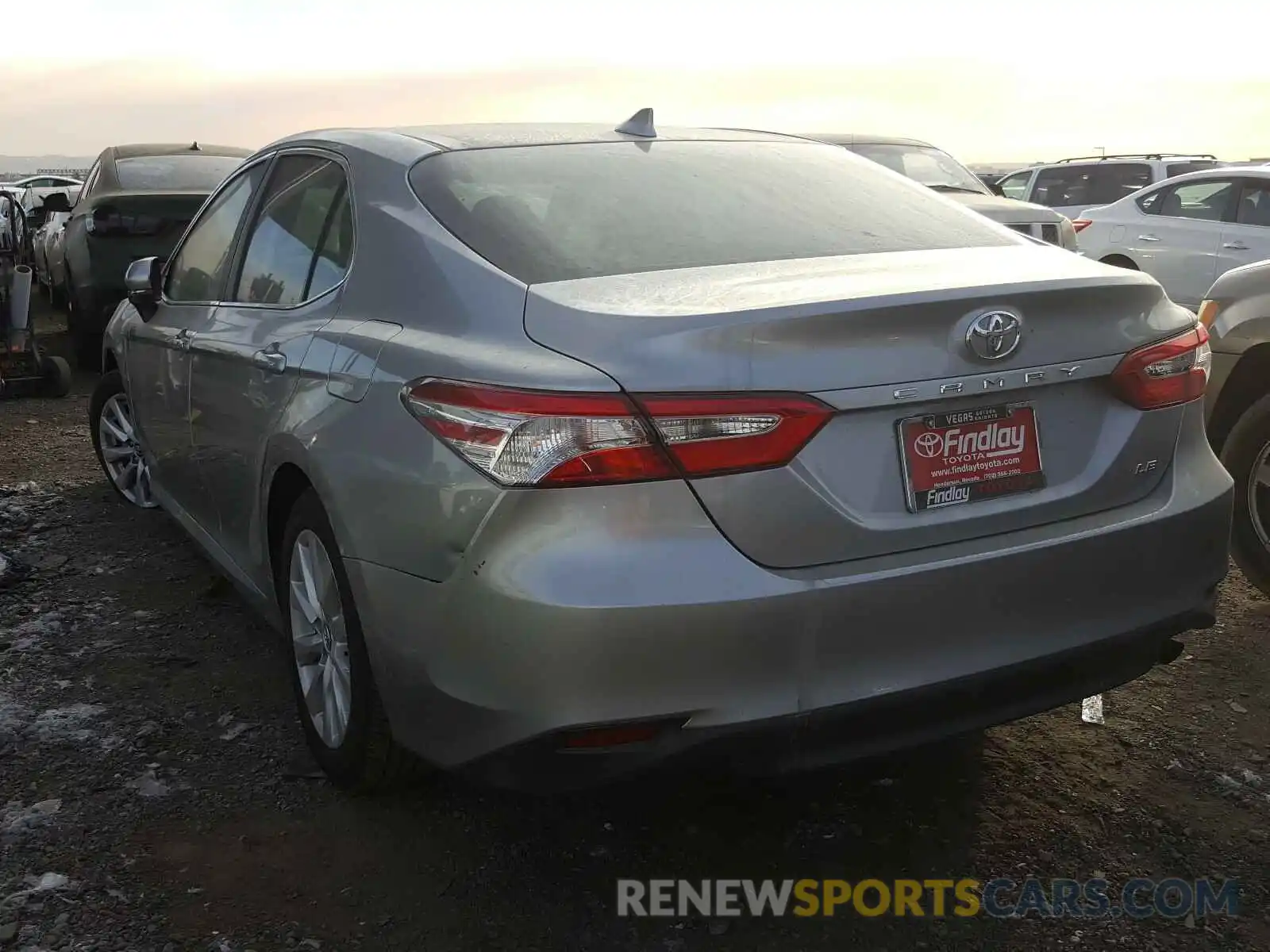 3 Photograph of a damaged car 4T1L11AK2LU935478 TOYOTA CAMRY 2020