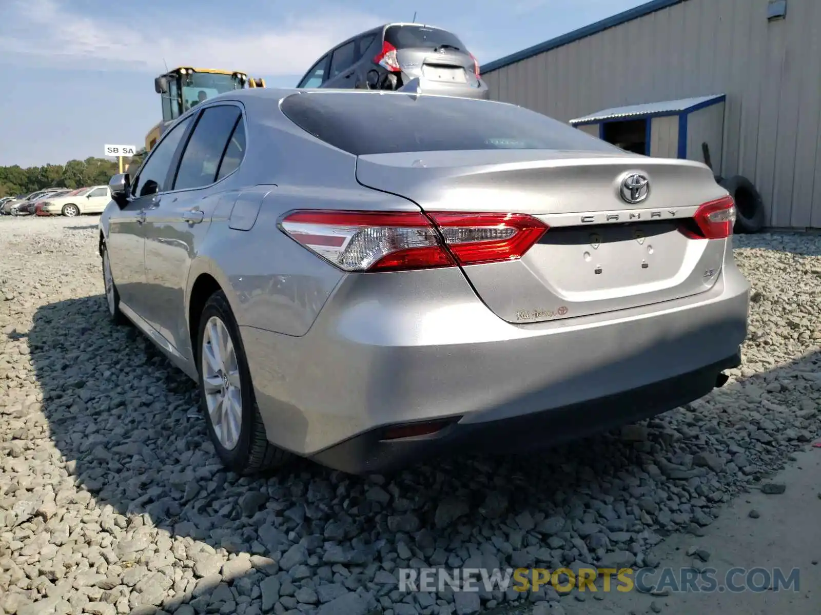 3 Photograph of a damaged car 4T1L11AK2LU945041 TOYOTA CAMRY 2020