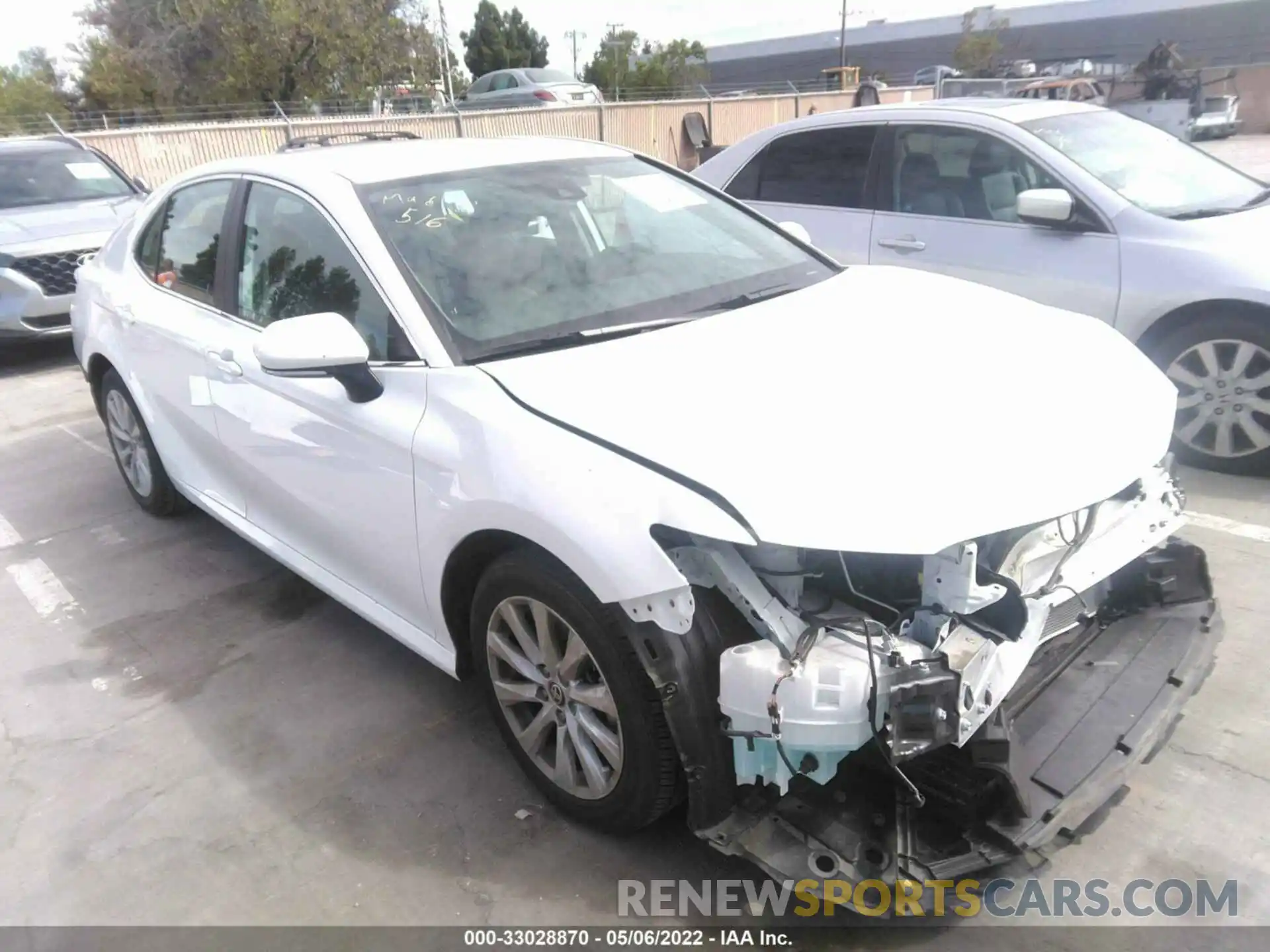 1 Photograph of a damaged car 4T1L11AK2LU992733 TOYOTA CAMRY 2020