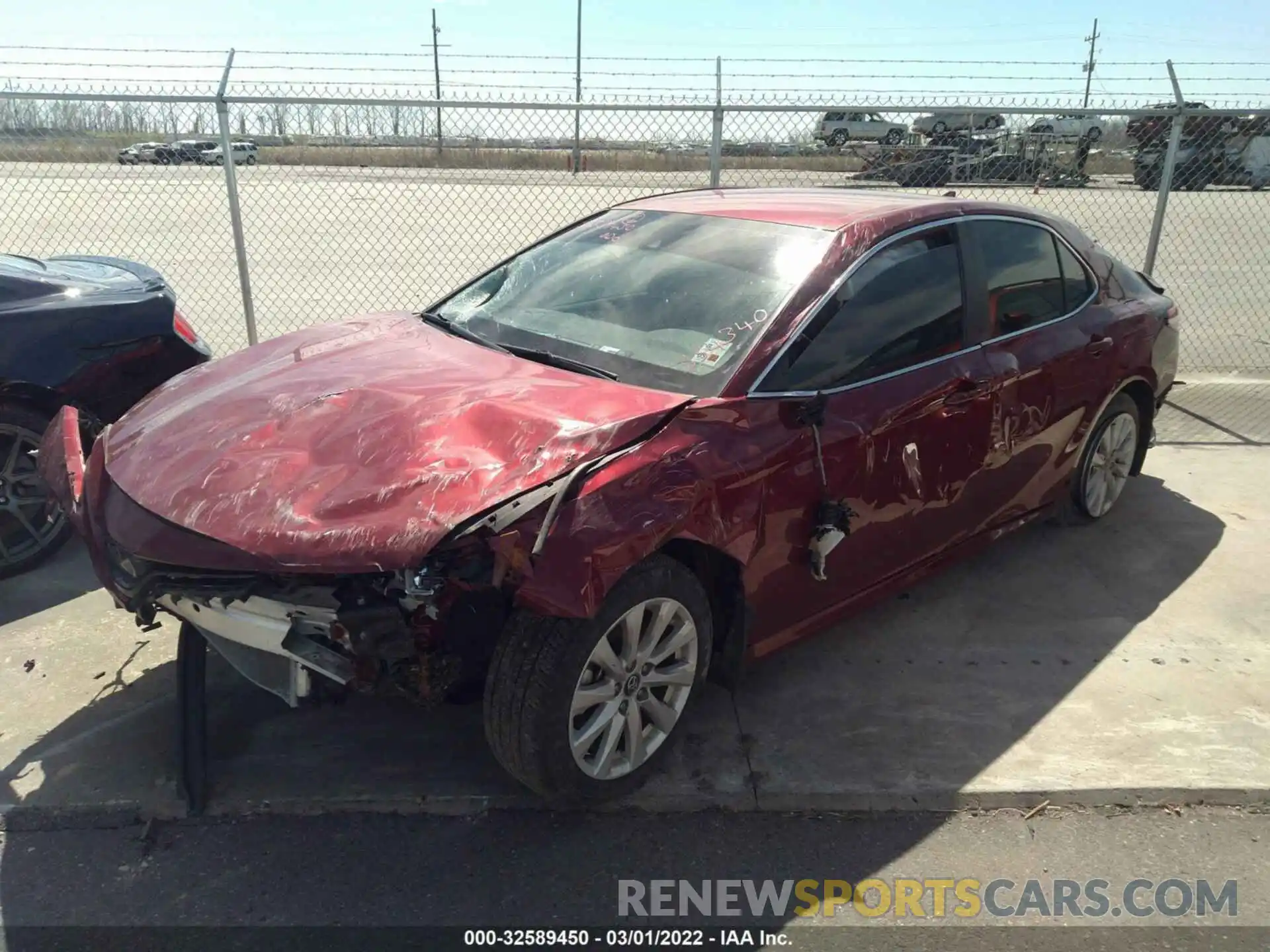 2 Photograph of a damaged car 4T1L11AK3LU334340 TOYOTA CAMRY 2020