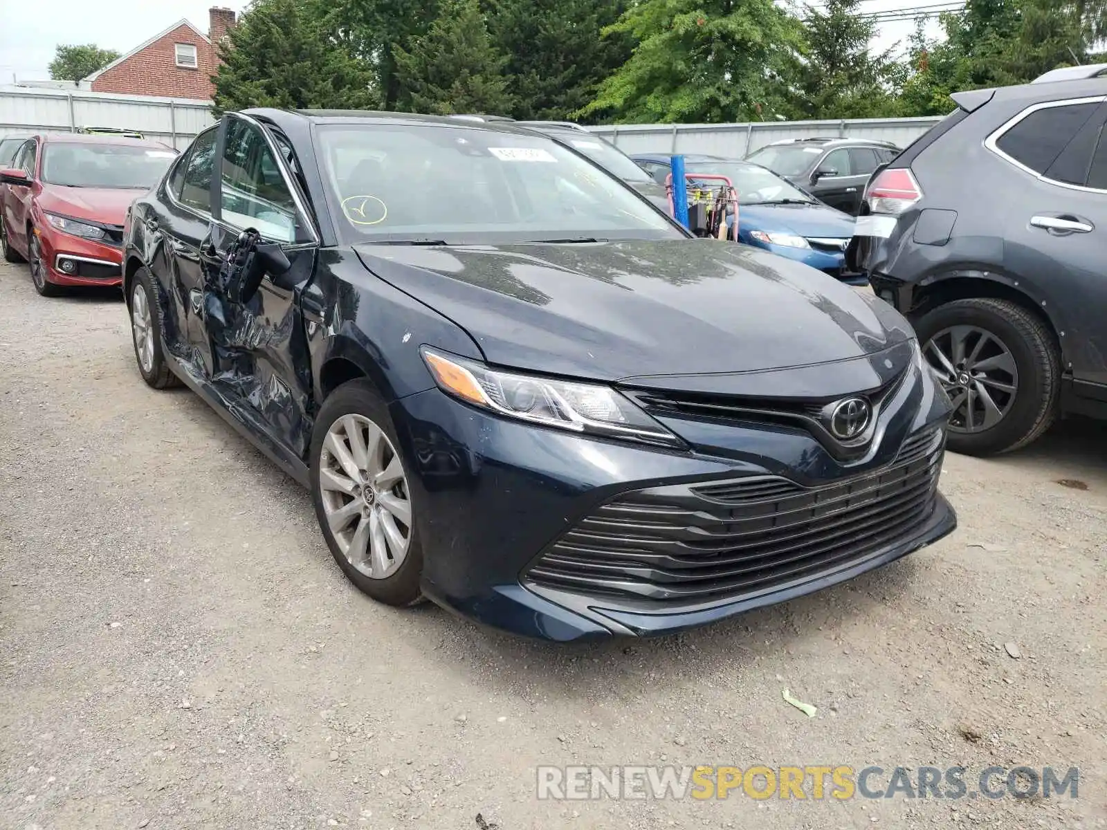 1 Photograph of a damaged car 4T1L11AK3LU387202 TOYOTA CAMRY 2020