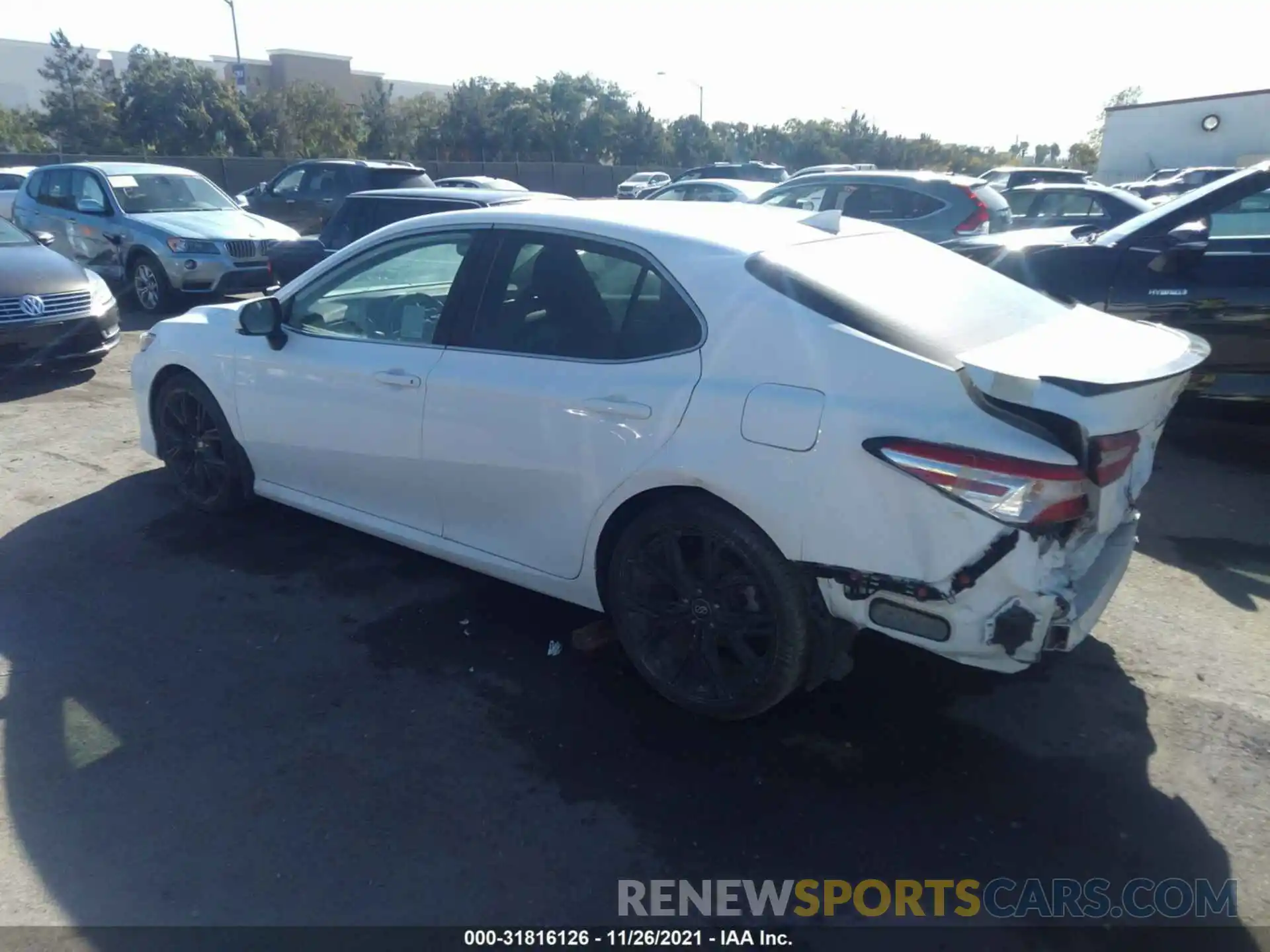 3 Photograph of a damaged car 4T1L11AK3LU939393 TOYOTA CAMRY 2020