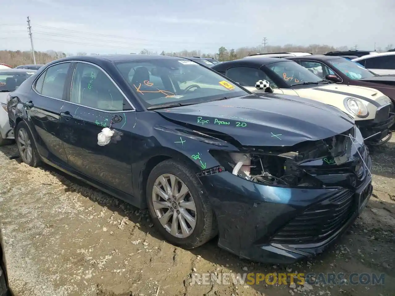 4 Photograph of a damaged car 4T1L11AK3LU947512 TOYOTA CAMRY 2020