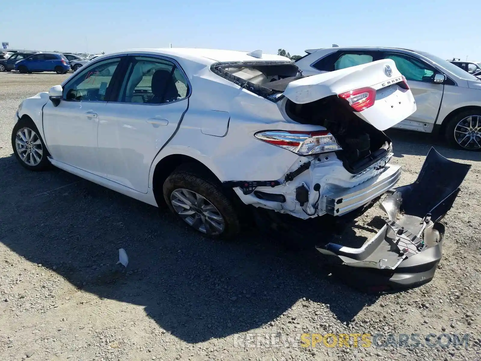 3 Photograph of a damaged car 4T1L11AK3LU947624 TOYOTA CAMRY 2020