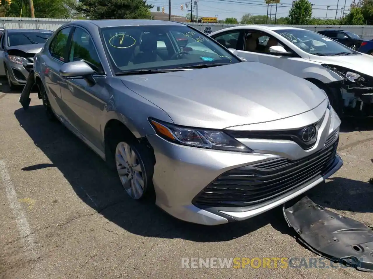 1 Photograph of a damaged car 4T1L11AK3LU990778 TOYOTA CAMRY 2020