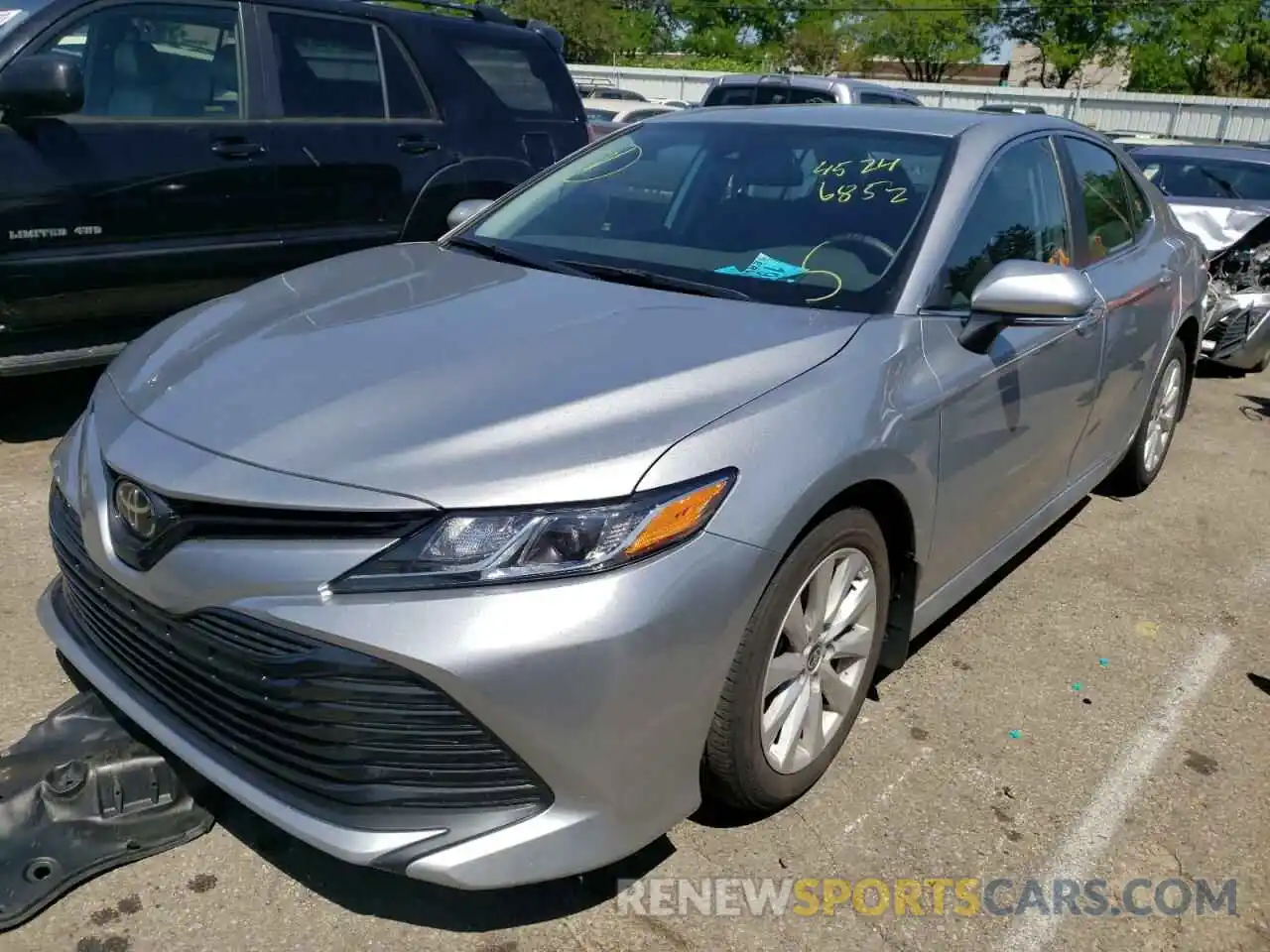 2 Photograph of a damaged car 4T1L11AK3LU990778 TOYOTA CAMRY 2020