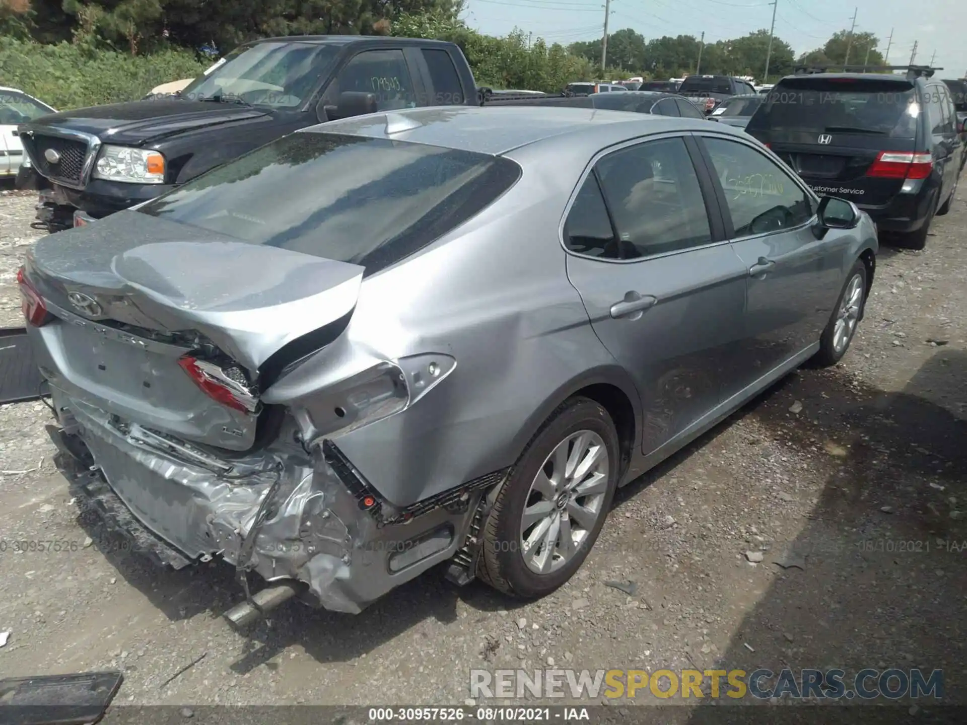 4 Photograph of a damaged car 4T1L11AK4L4921727 TOYOTA CAMRY 2020