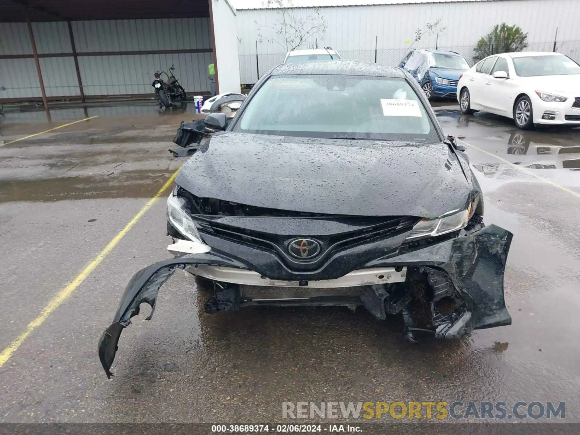 12 Photograph of a damaged car 4T1L11AK4LU351907 TOYOTA CAMRY 2020