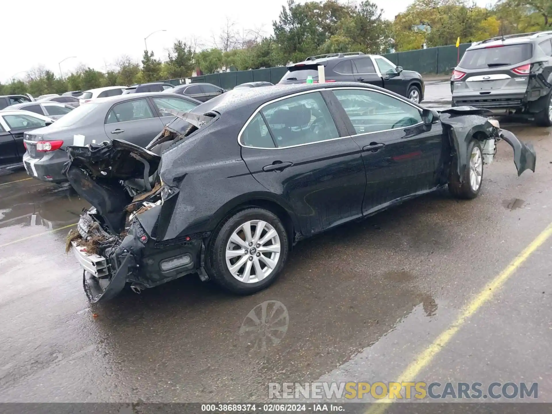 4 Photograph of a damaged car 4T1L11AK4LU351907 TOYOTA CAMRY 2020