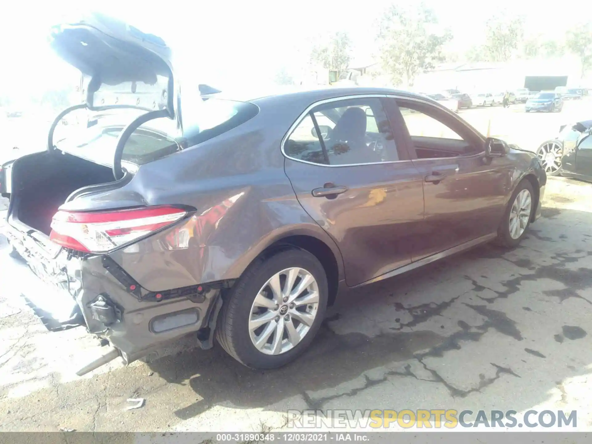 4 Photograph of a damaged car 4T1L11AK4LU386236 TOYOTA CAMRY 2020