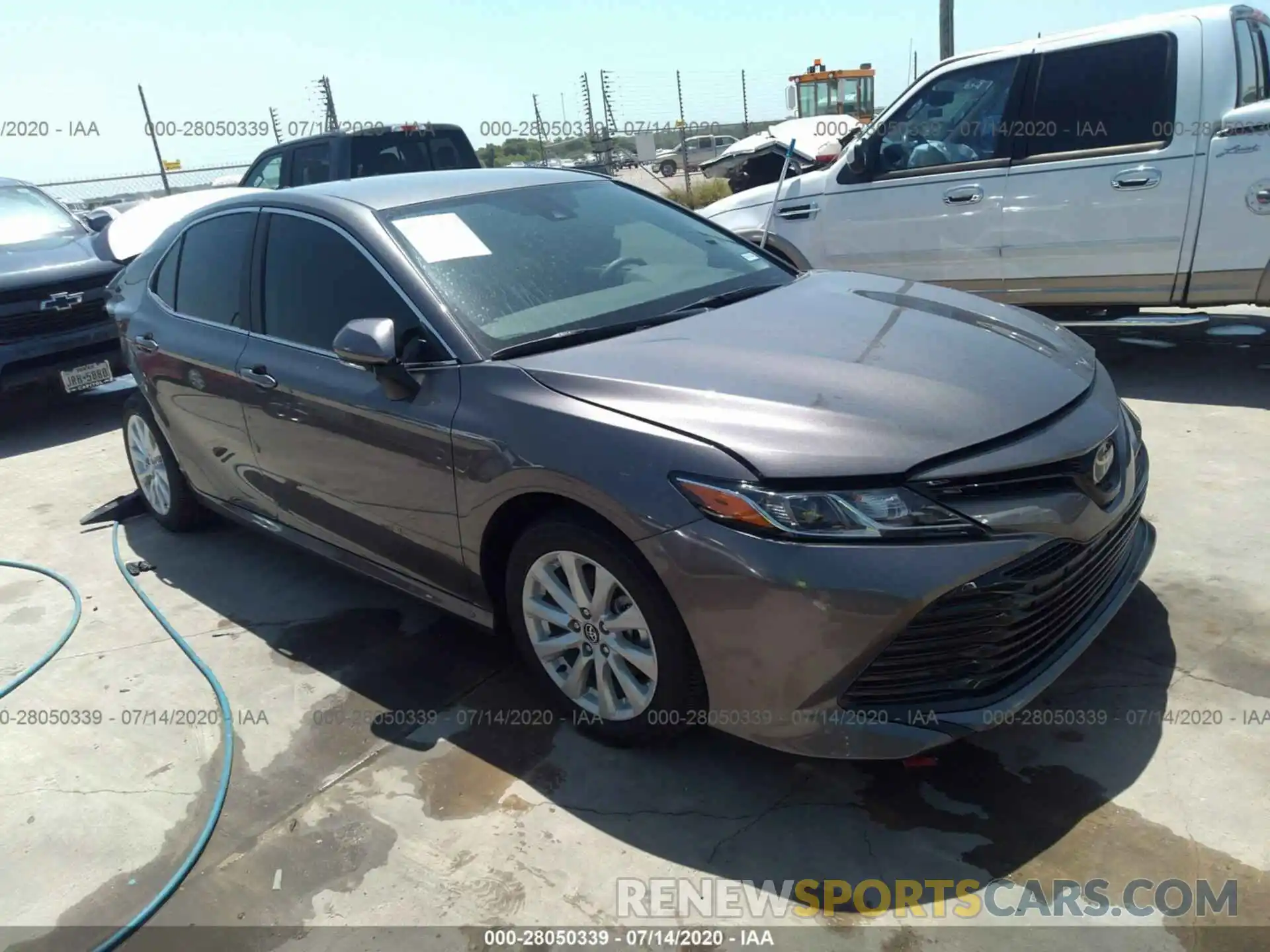 1 Photograph of a damaged car 4T1L11AK4LU862601 TOYOTA CAMRY 2020