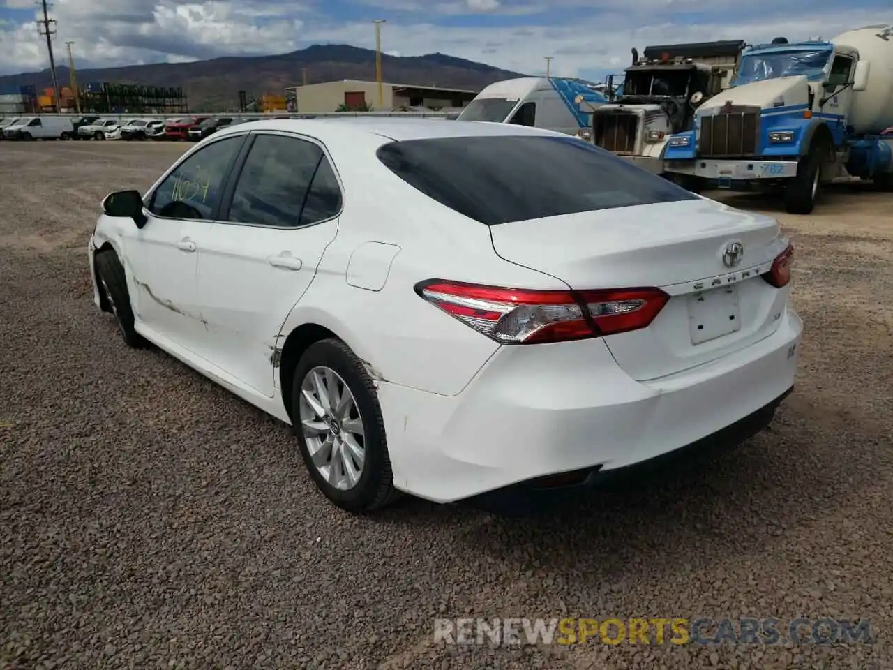 3 Photograph of a damaged car 4T1L11AK4LU876627 TOYOTA CAMRY 2020