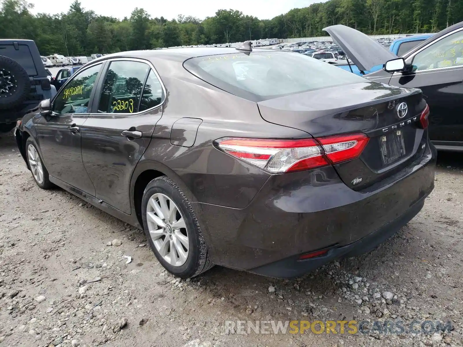 3 Photograph of a damaged car 4T1L11AK4LU891368 TOYOTA CAMRY 2020