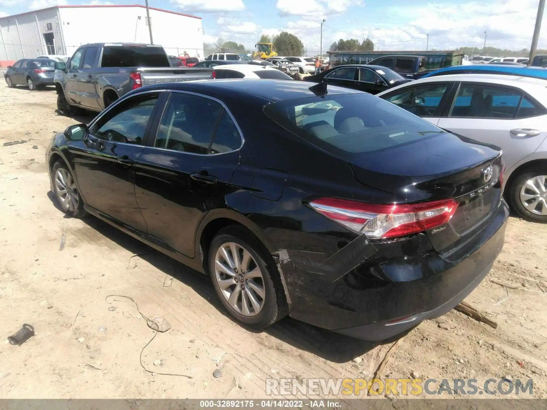 3 Photograph of a damaged car 4T1L11AK4LU904829 TOYOTA CAMRY 2020