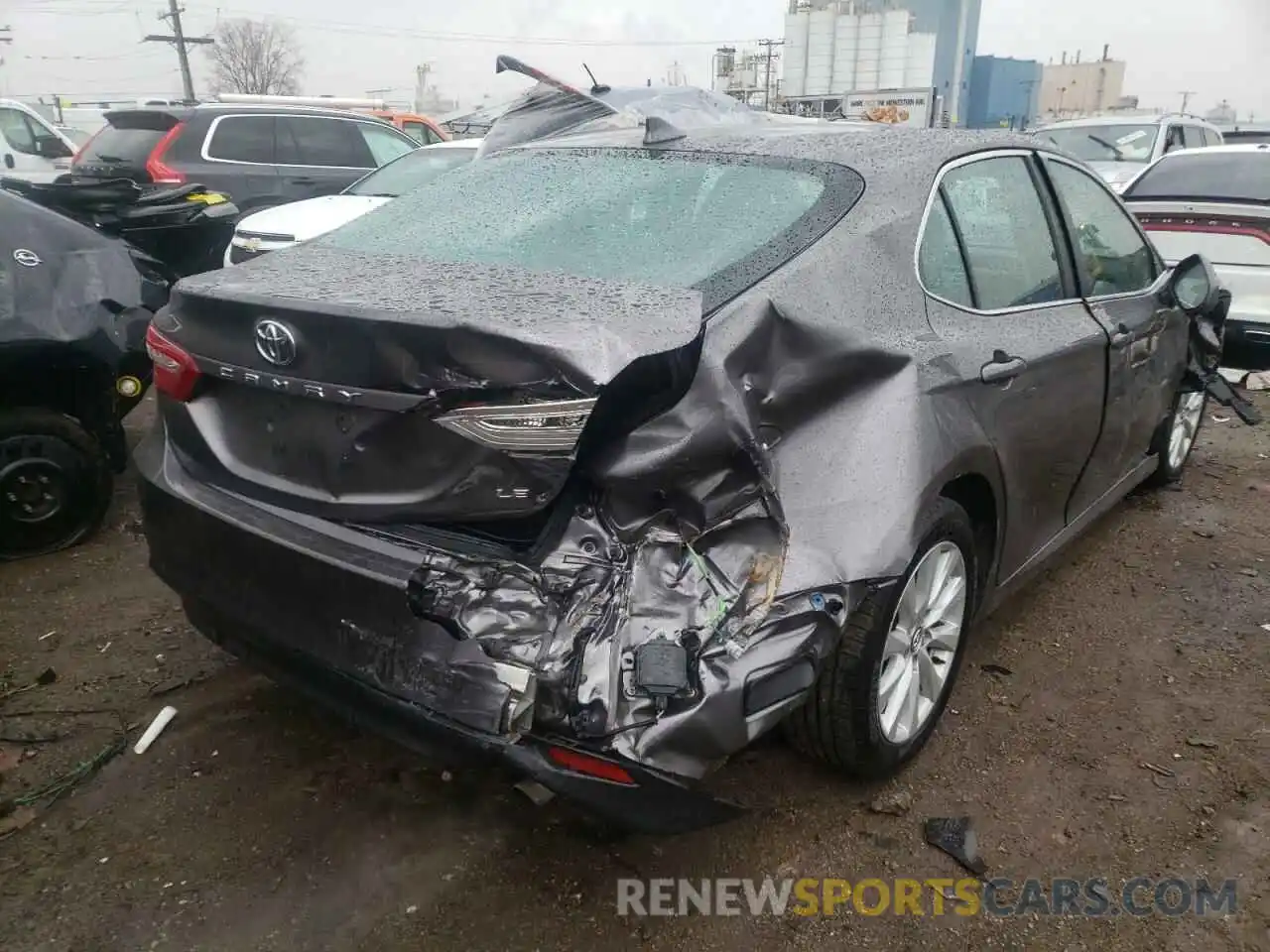 4 Photograph of a damaged car 4T1L11AK4LU926183 TOYOTA CAMRY 2020