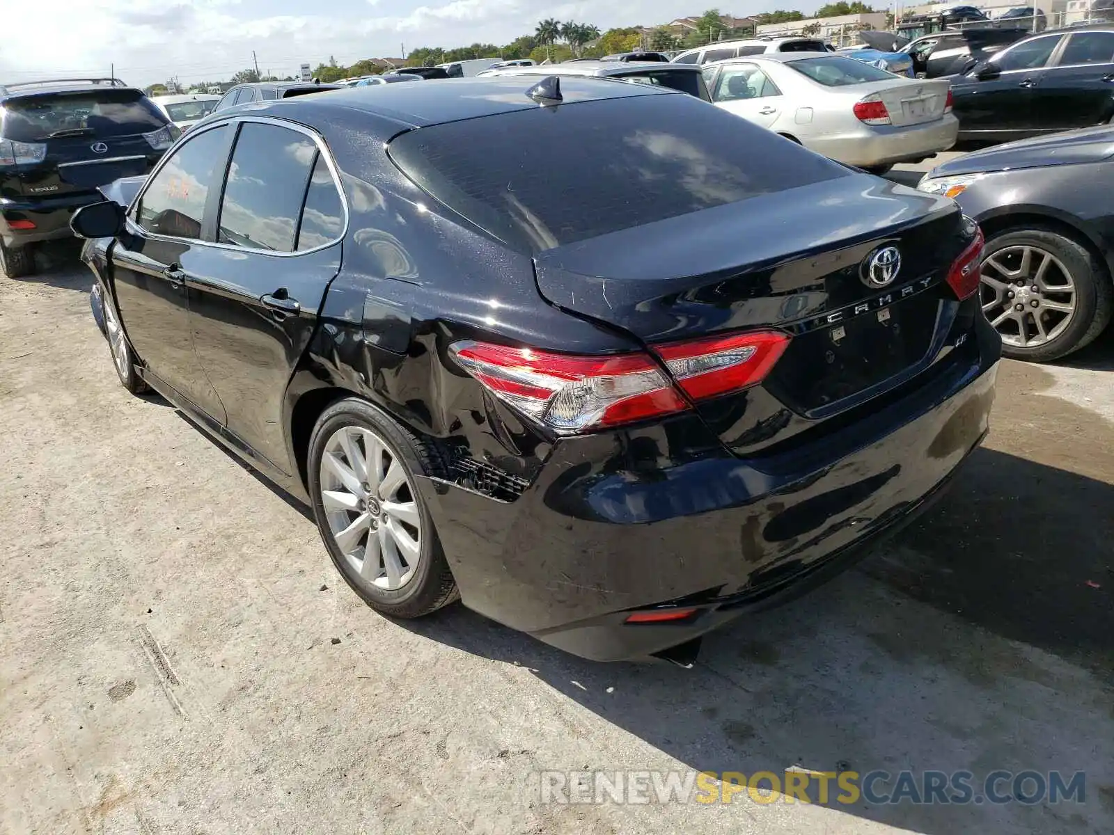 3 Photograph of a damaged car 4T1L11AK4LU934980 TOYOTA CAMRY 2020