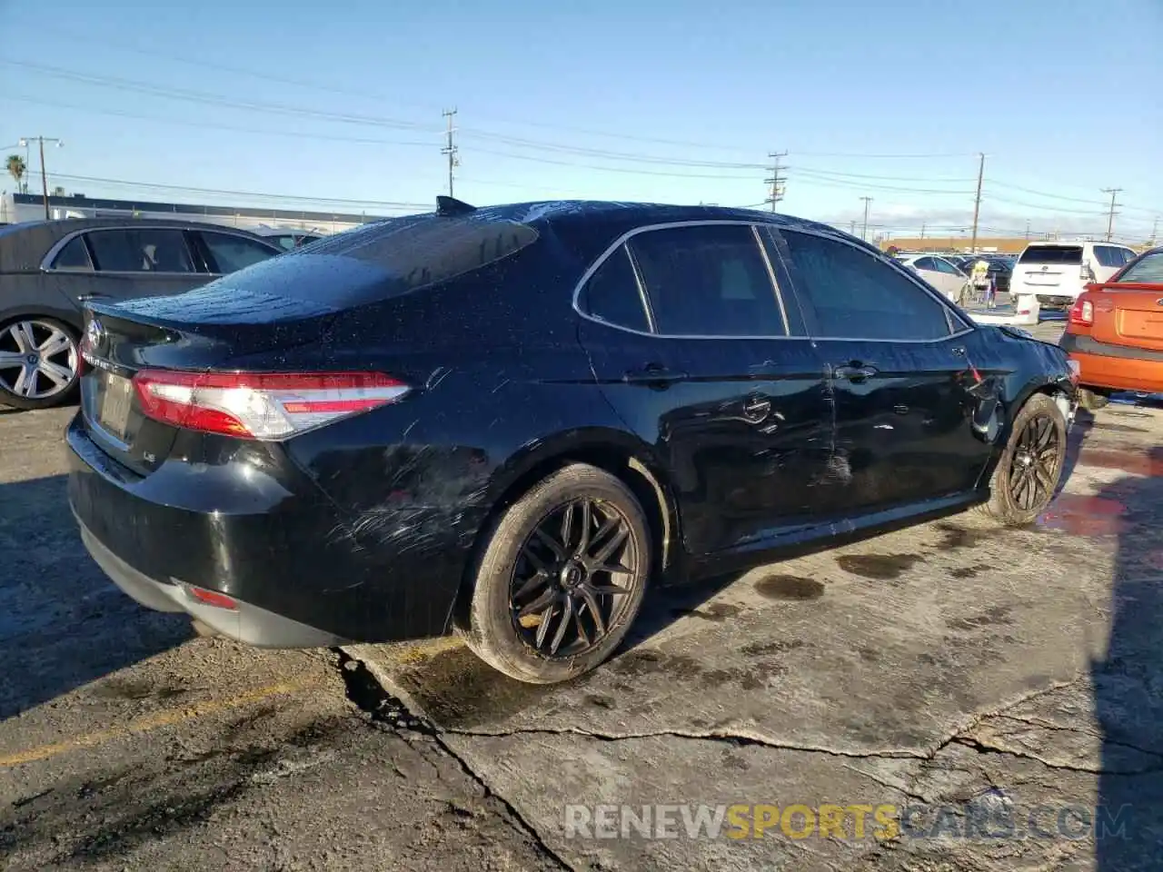 3 Photograph of a damaged car 4T1L11AK4LU946241 TOYOTA CAMRY 2020