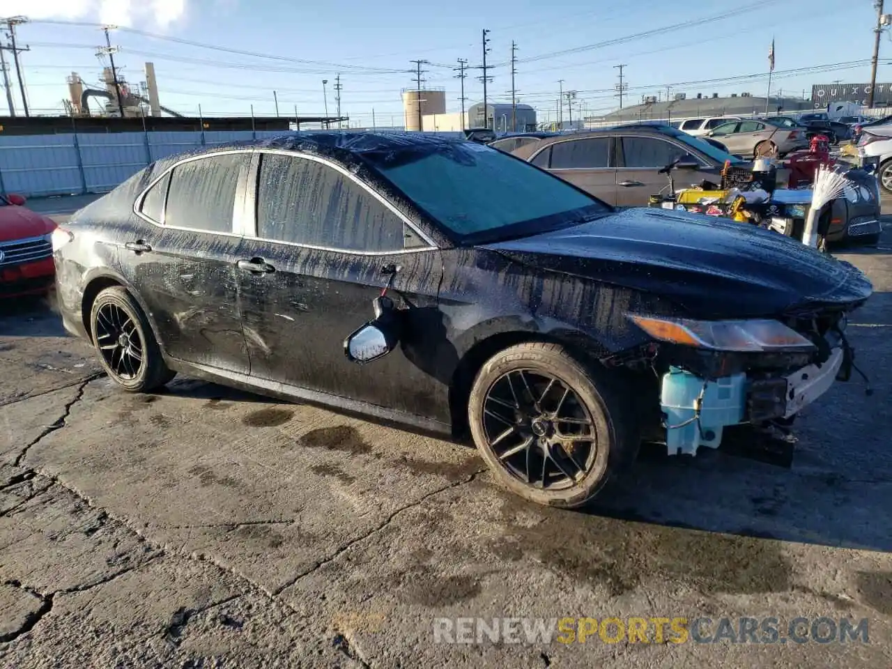 4 Photograph of a damaged car 4T1L11AK4LU946241 TOYOTA CAMRY 2020