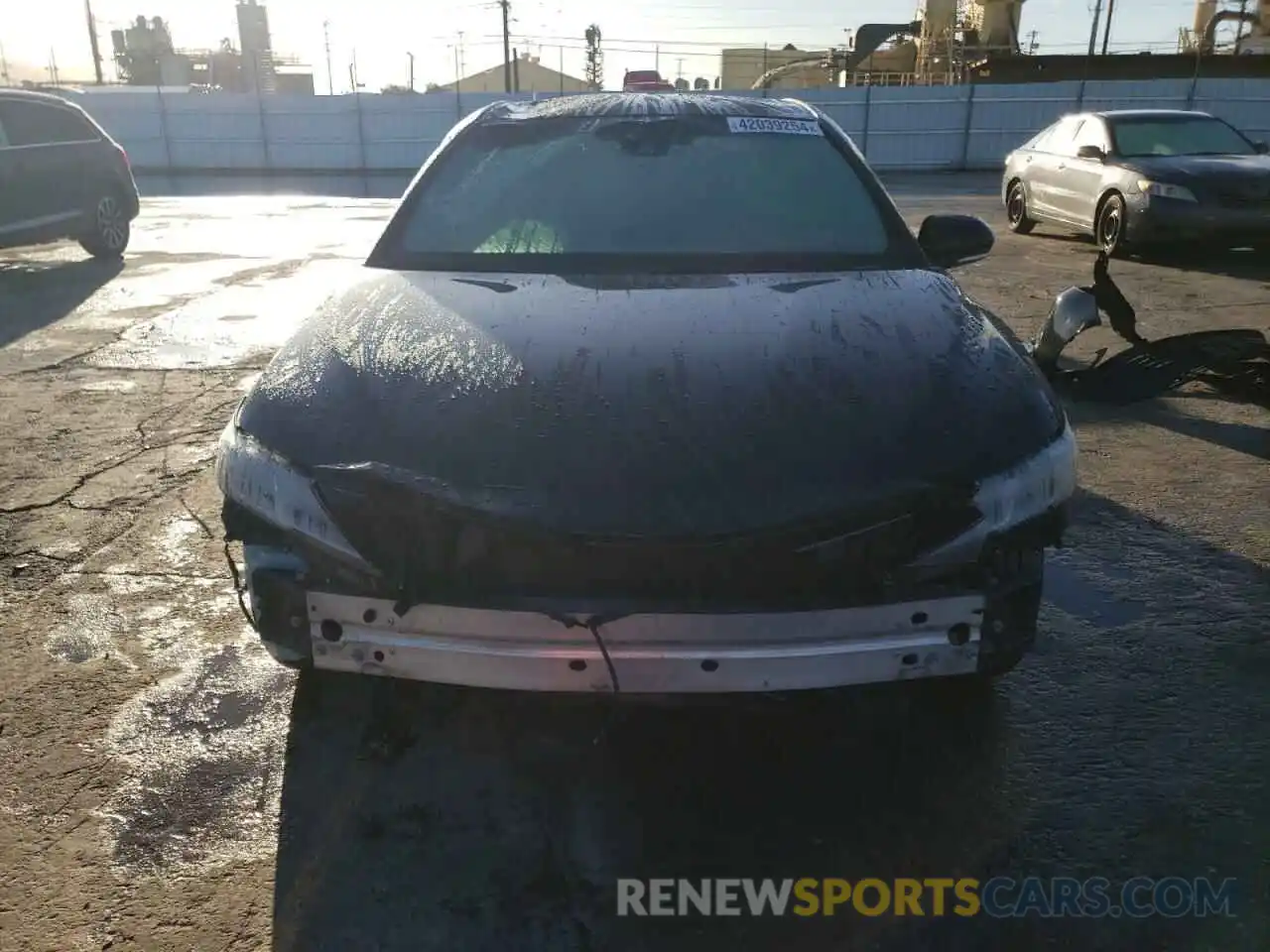 5 Photograph of a damaged car 4T1L11AK4LU946241 TOYOTA CAMRY 2020