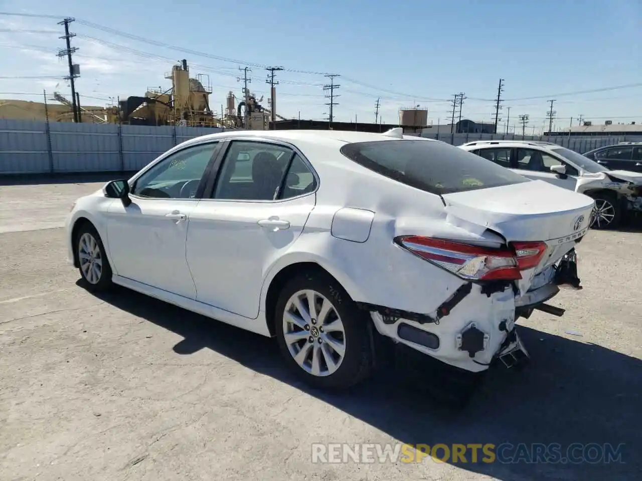 3 Photograph of a damaged car 4T1L11AK4LU984746 TOYOTA CAMRY 2020