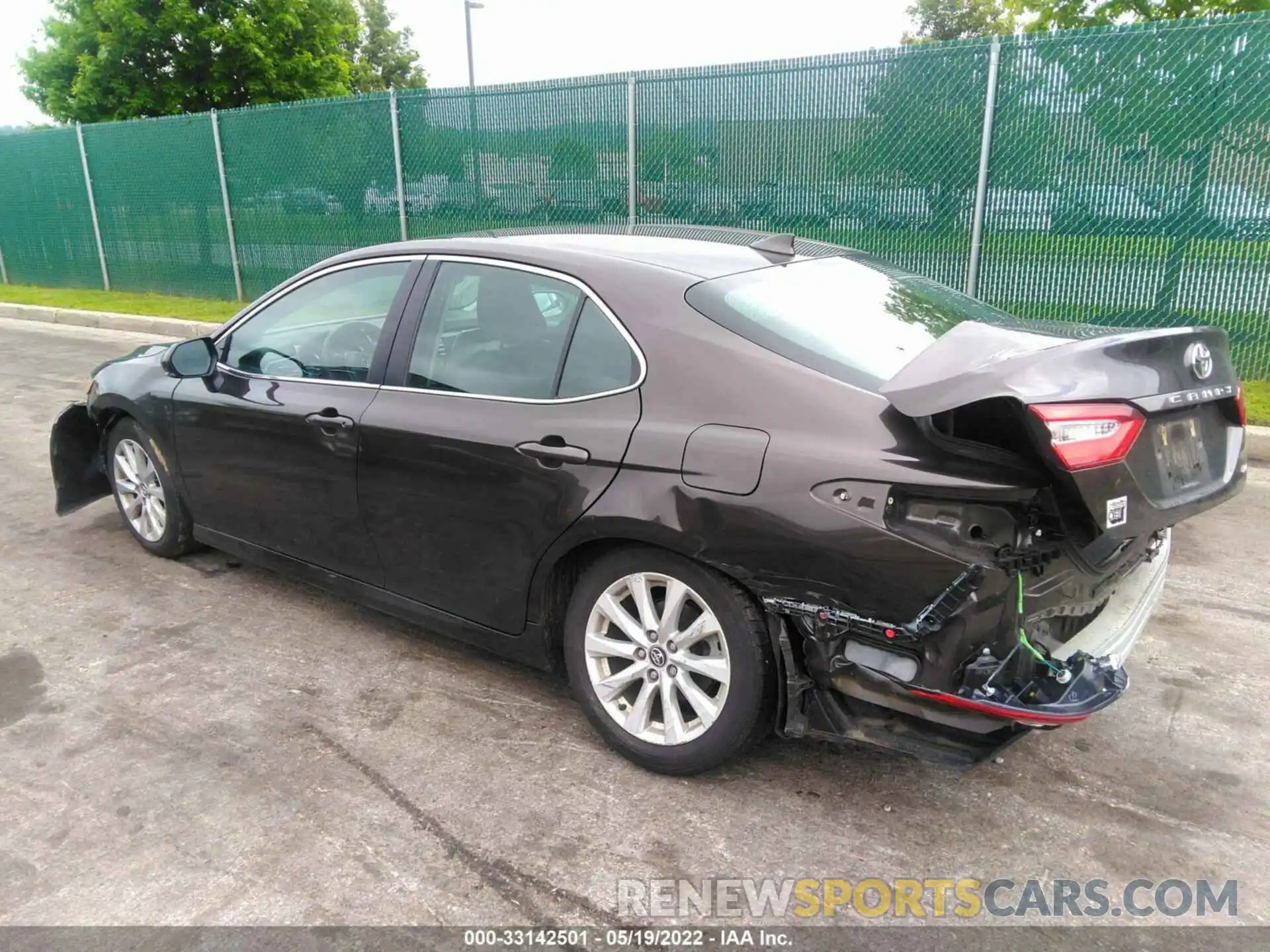 3 Photograph of a damaged car 4T1L11AK5LU870478 TOYOTA CAMRY 2020