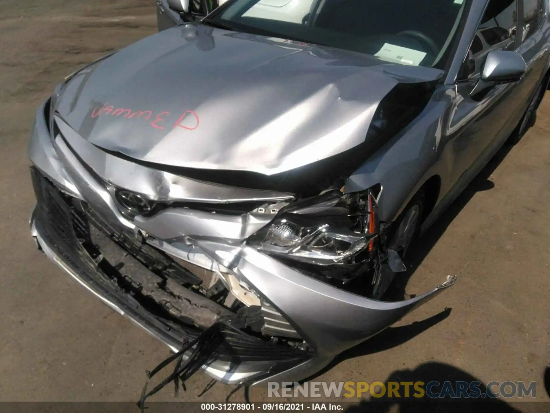 6 Photograph of a damaged car 4T1L11AK5LU925950 TOYOTA CAMRY 2020