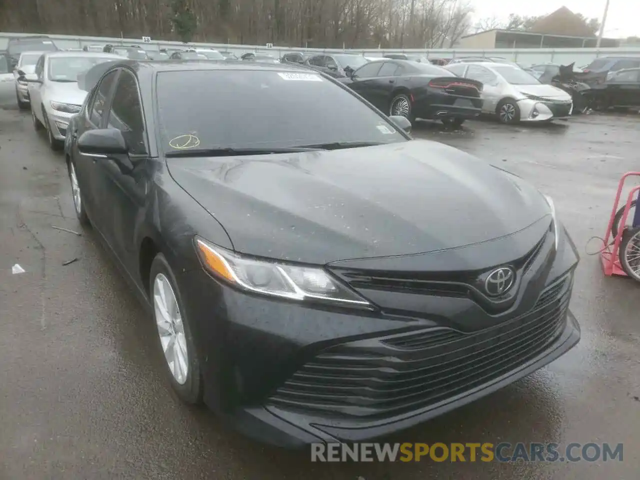 1 Photograph of a damaged car 4T1L11AK5LU999921 TOYOTA CAMRY 2020