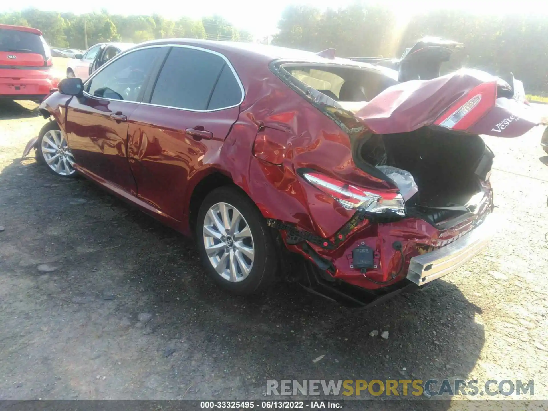 3 Photograph of a damaged car 4T1L11AK6LU308590 TOYOTA CAMRY 2020