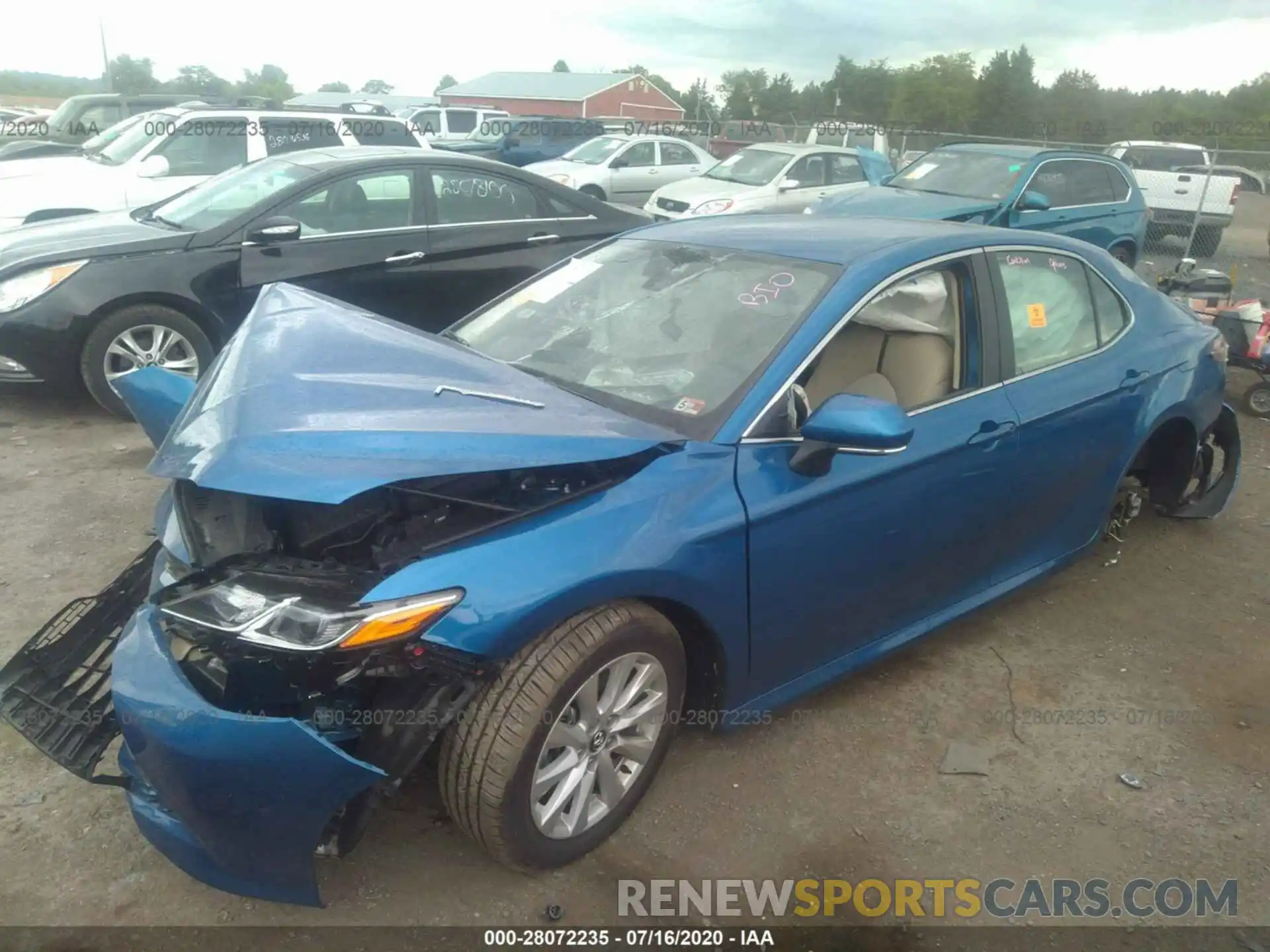 2 Photograph of a damaged car 4T1L11AK6LU316690 TOYOTA CAMRY 2020