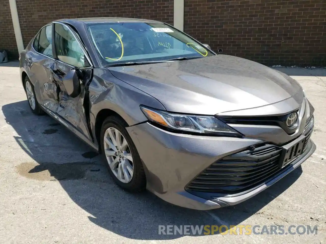 1 Photograph of a damaged car 4T1L11AK6LU389915 TOYOTA CAMRY 2020