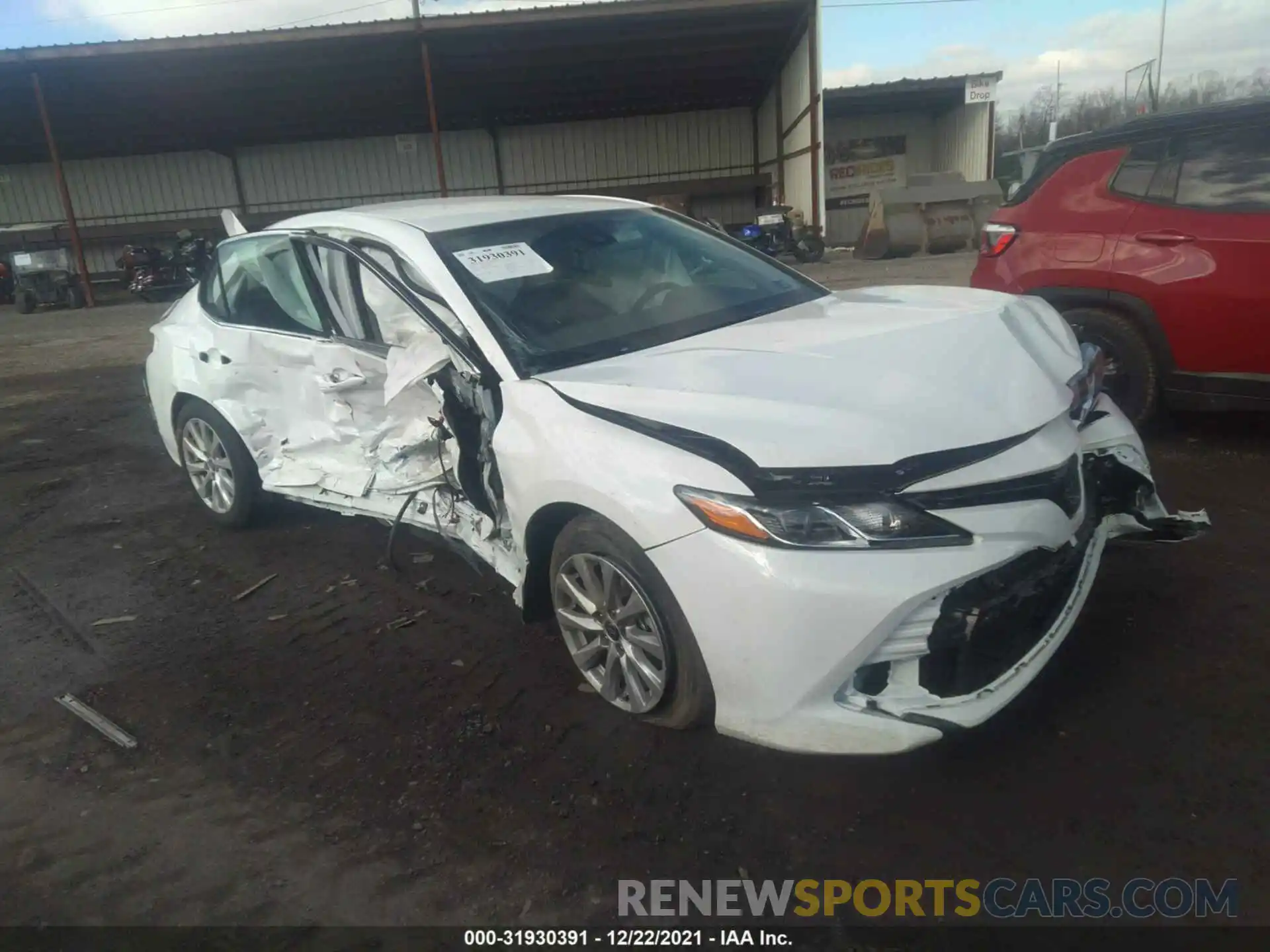 6 Photograph of a damaged car 4T1L11AK6LU400539 TOYOTA CAMRY 2020