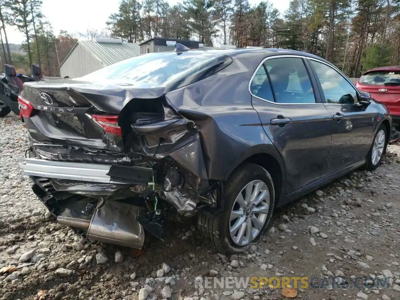 4 Photograph of a damaged car 4T1L11AK6LU934222 TOYOTA CAMRY 2020