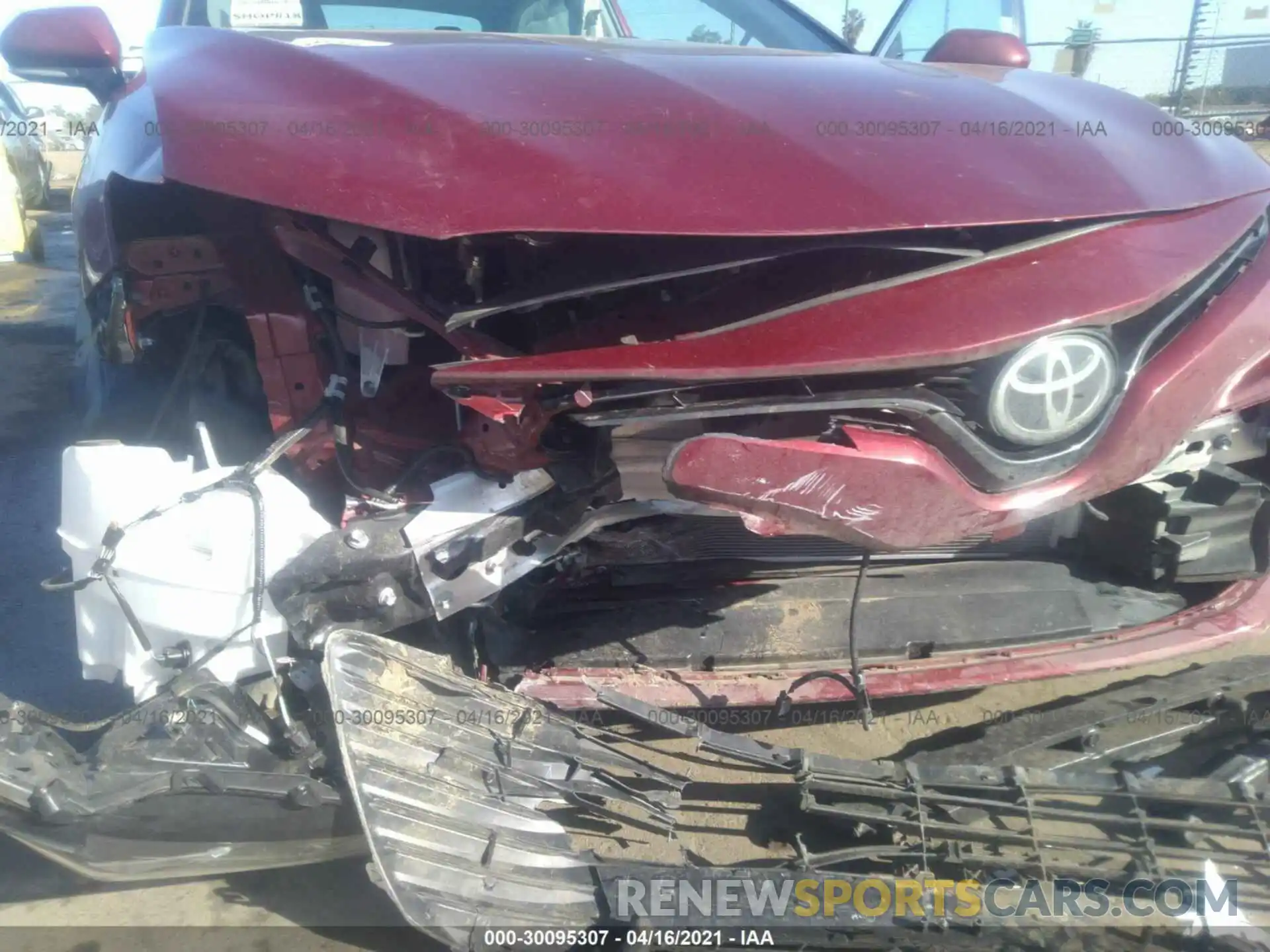 6 Photograph of a damaged car 4T1L11AK6LU949996 TOYOTA CAMRY 2020