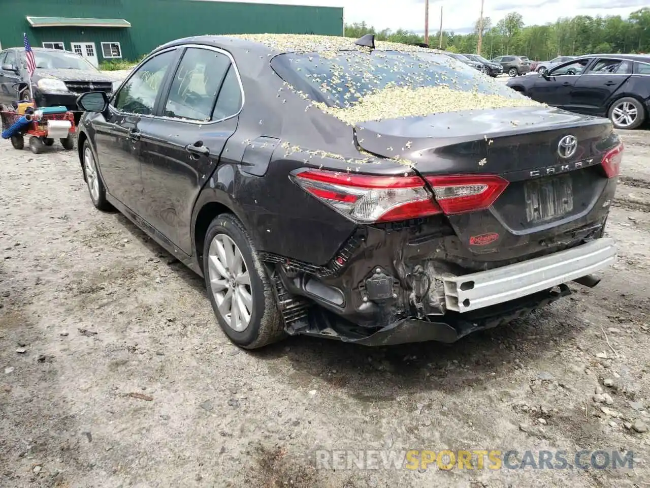 3 Photograph of a damaged car 4T1L11AK7LU325835 TOYOTA CAMRY 2020