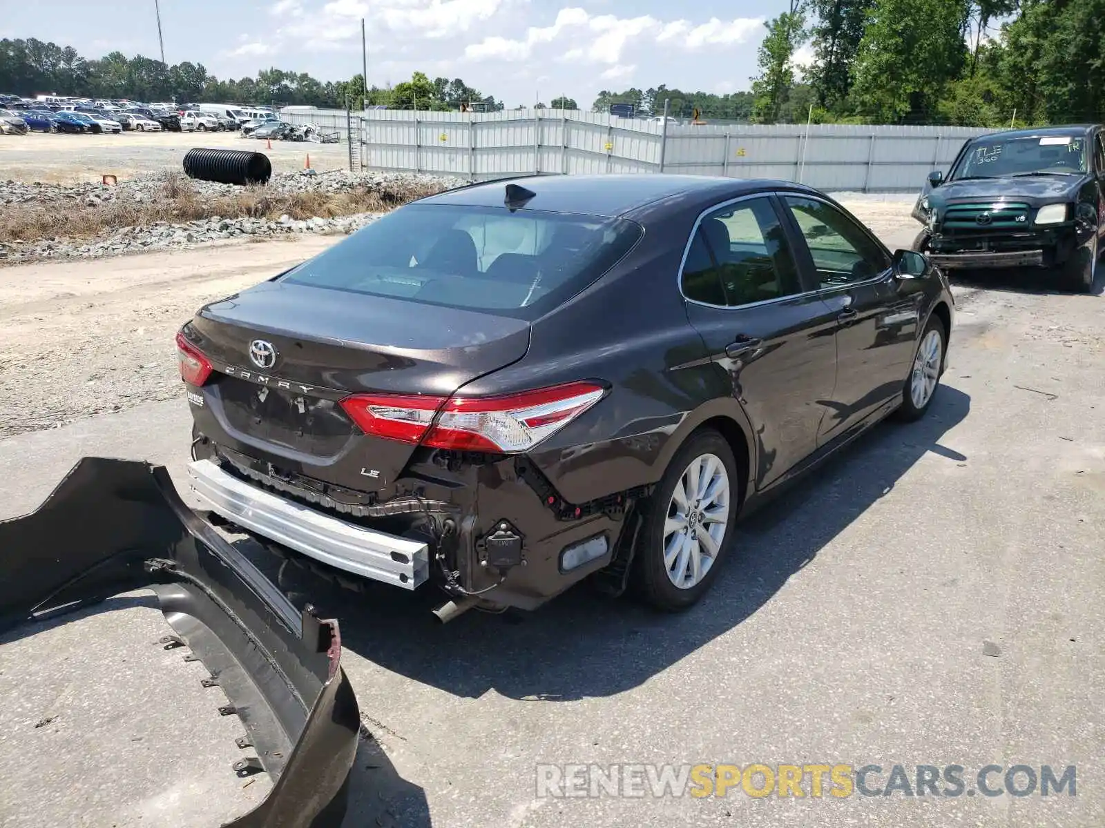 4 Photograph of a damaged car 4T1L11AK7LU858090 TOYOTA CAMRY 2020