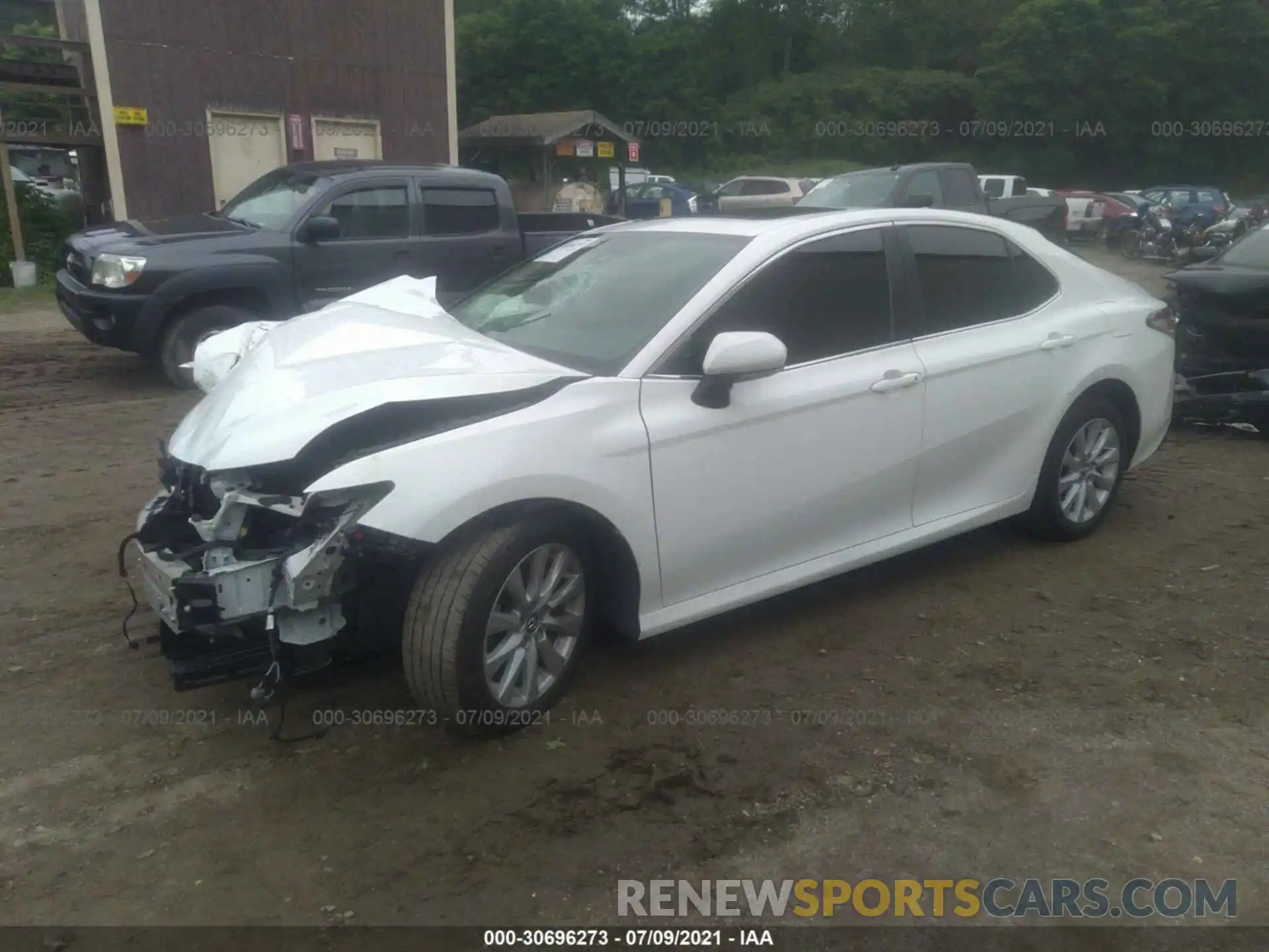 2 Photograph of a damaged car 4T1L11AK7LU865900 TOYOTA CAMRY 2020