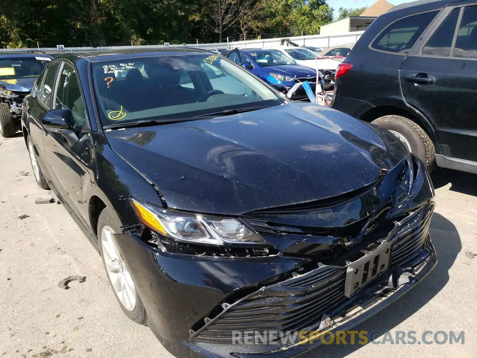 1 Photograph of a damaged car 4T1L11AK7LU883314 TOYOTA CAMRY 2020