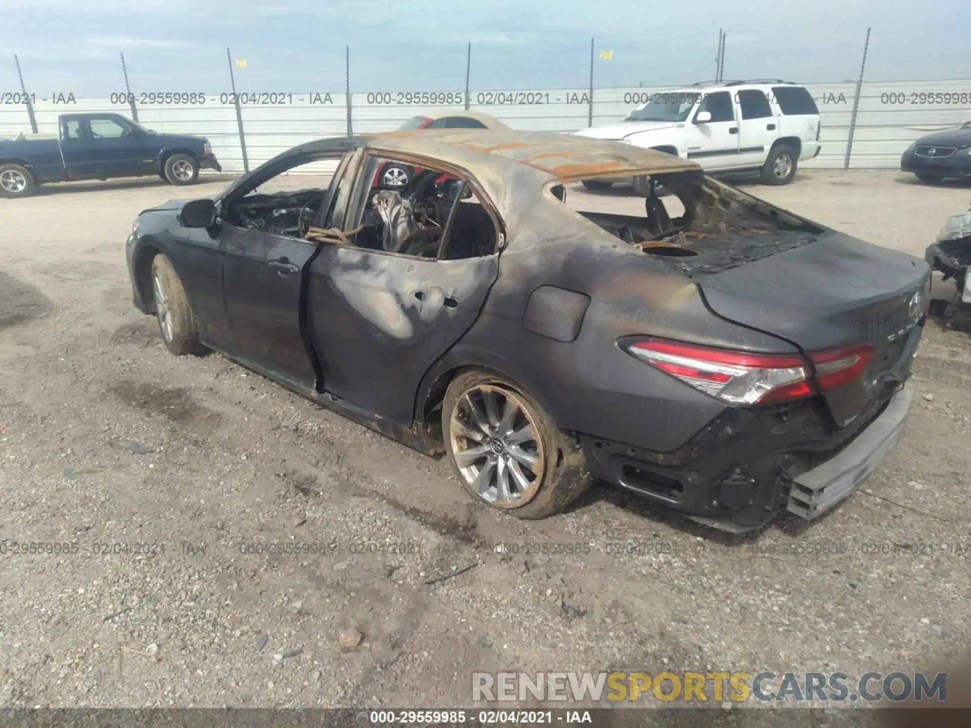 3 Photograph of a damaged car 4T1L11AK7LU892031 TOYOTA CAMRY 2020