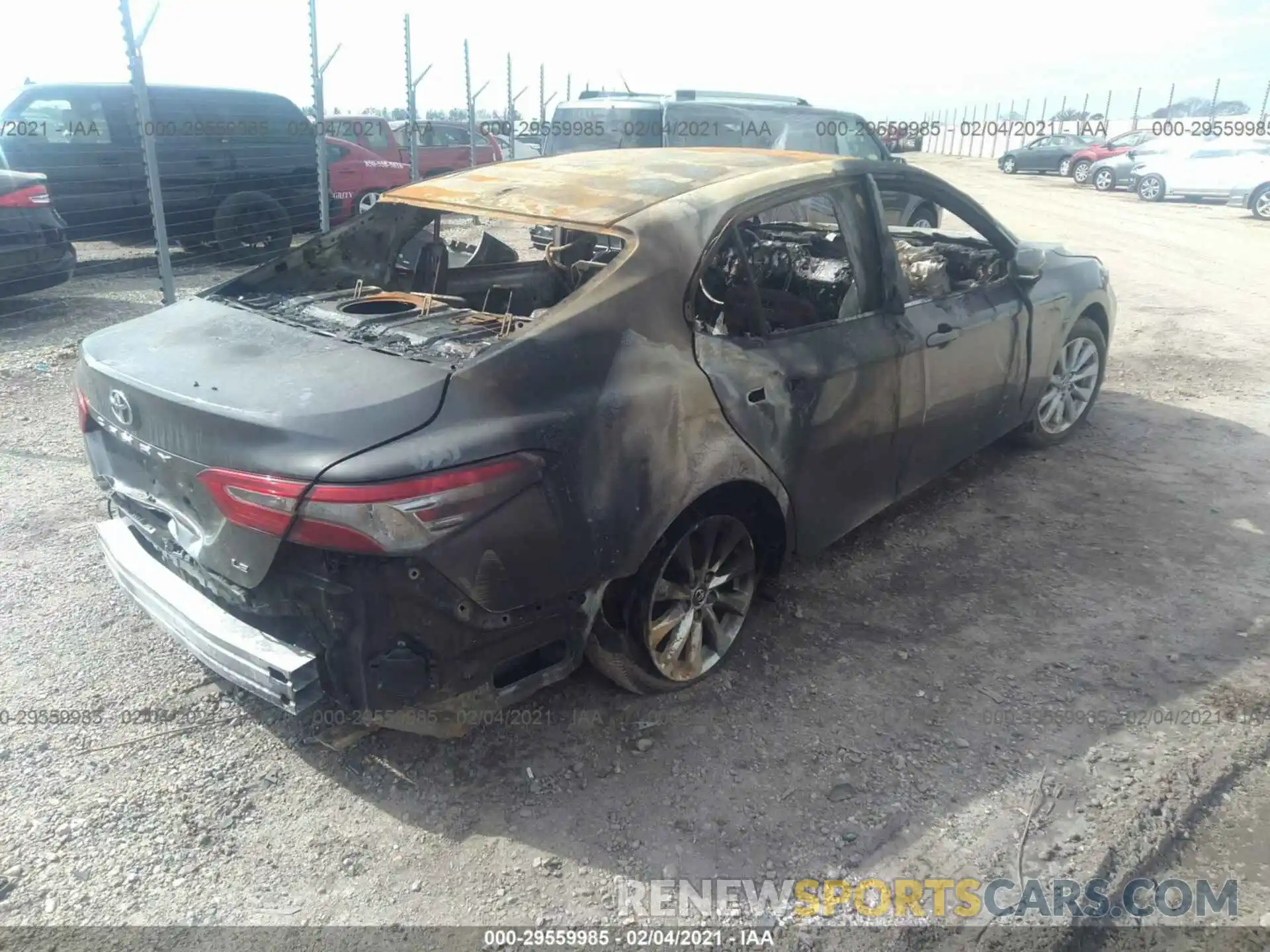 4 Photograph of a damaged car 4T1L11AK7LU892031 TOYOTA CAMRY 2020