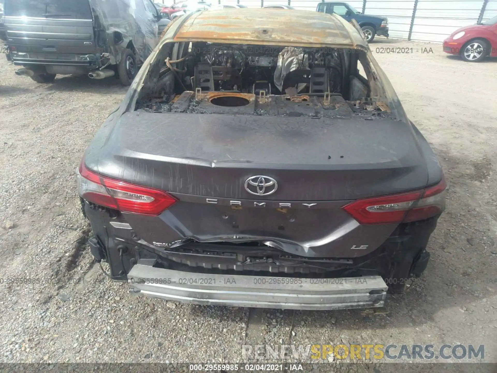6 Photograph of a damaged car 4T1L11AK7LU892031 TOYOTA CAMRY 2020