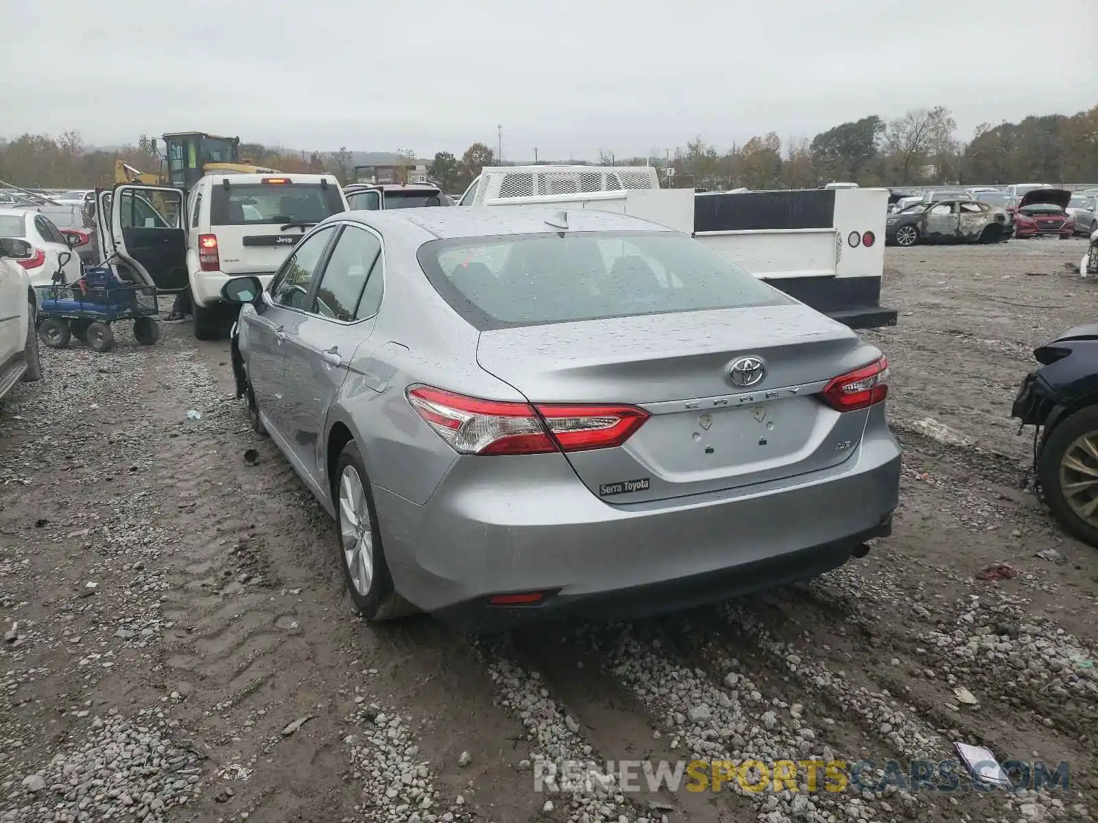 3 Photograph of a damaged car 4T1L11AK7LU921804 TOYOTA CAMRY 2020