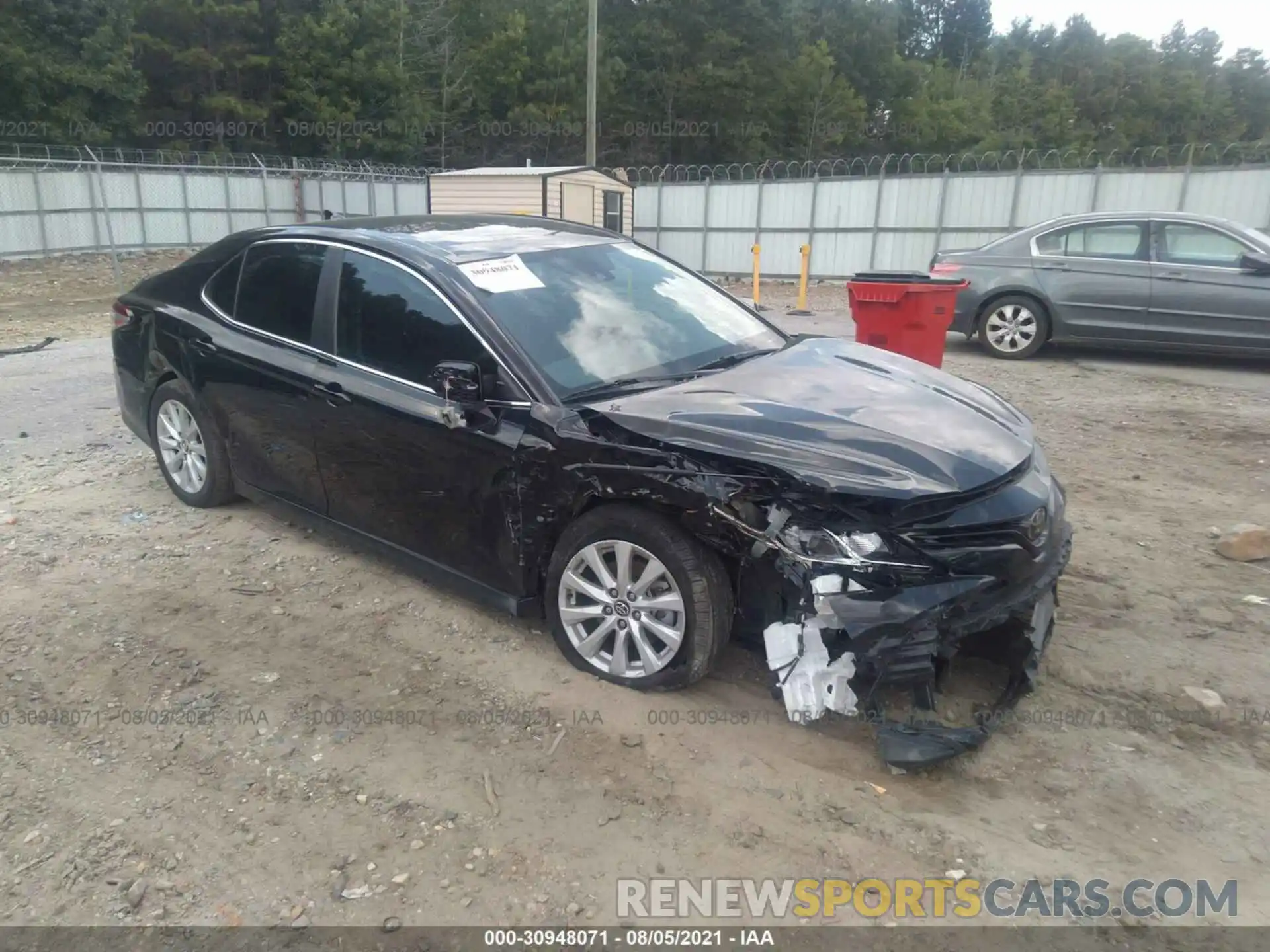 1 Photograph of a damaged car 4T1L11AK7LU945018 TOYOTA CAMRY 2020