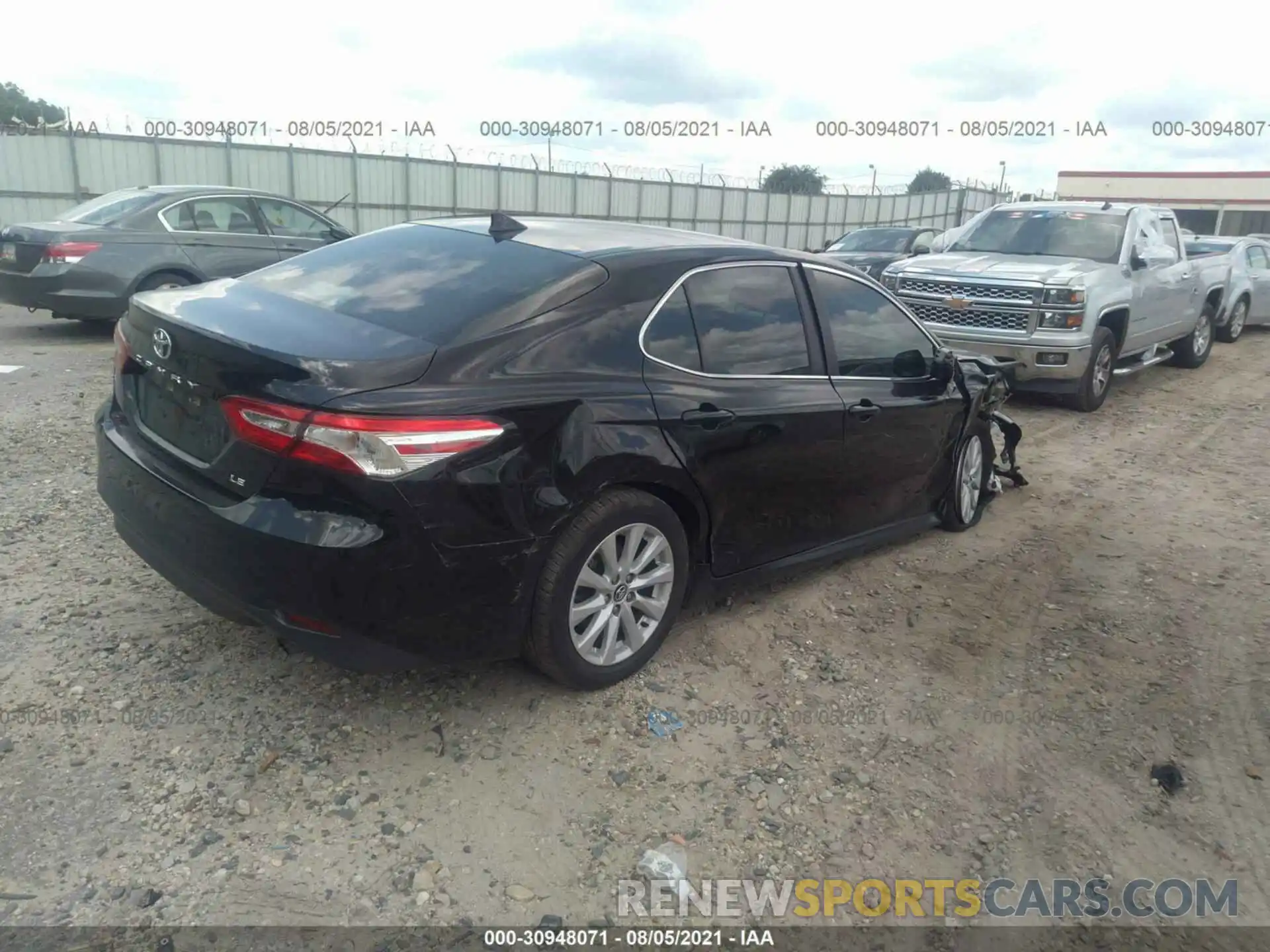 4 Photograph of a damaged car 4T1L11AK7LU945018 TOYOTA CAMRY 2020