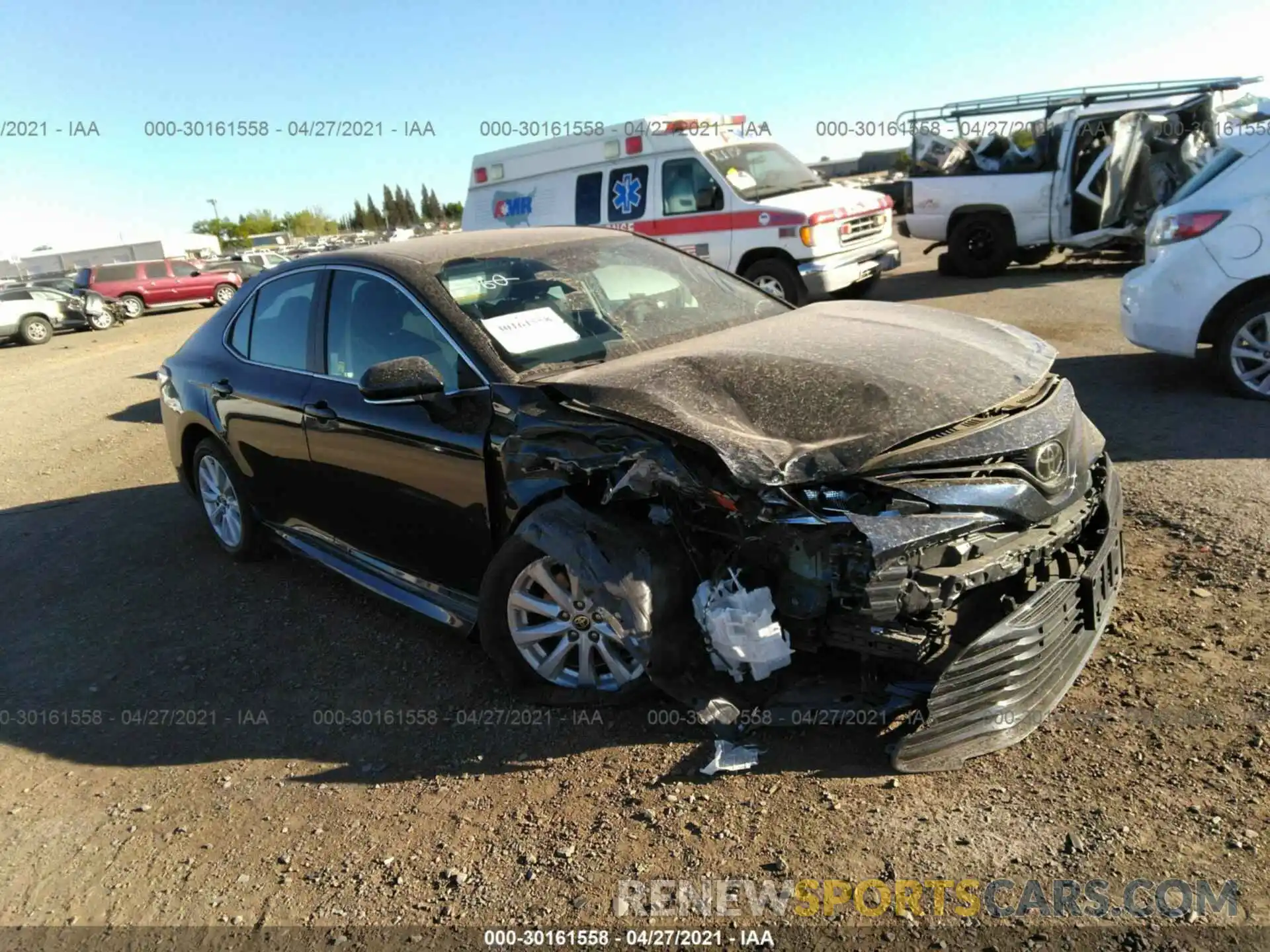 1 Photograph of a damaged car 4T1L11AK7LU950140 TOYOTA CAMRY 2020