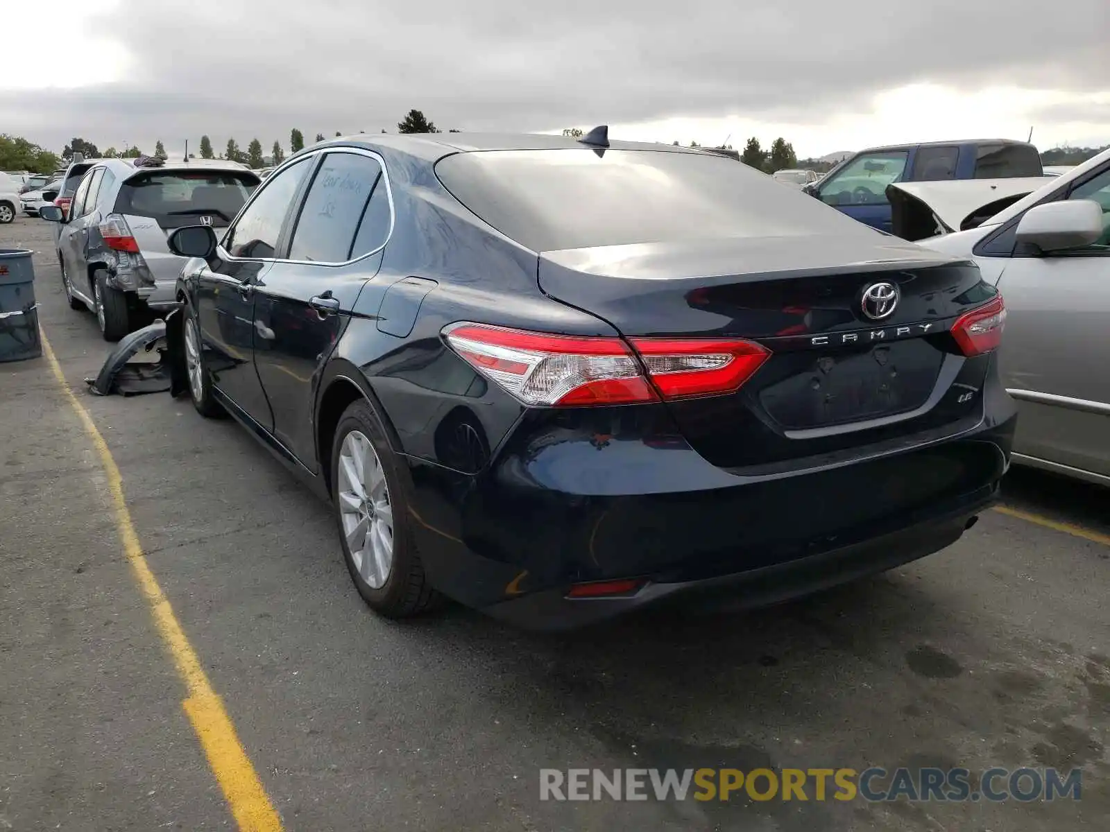 3 Photograph of a damaged car 4T1L11AK7LU953166 TOYOTA CAMRY 2020